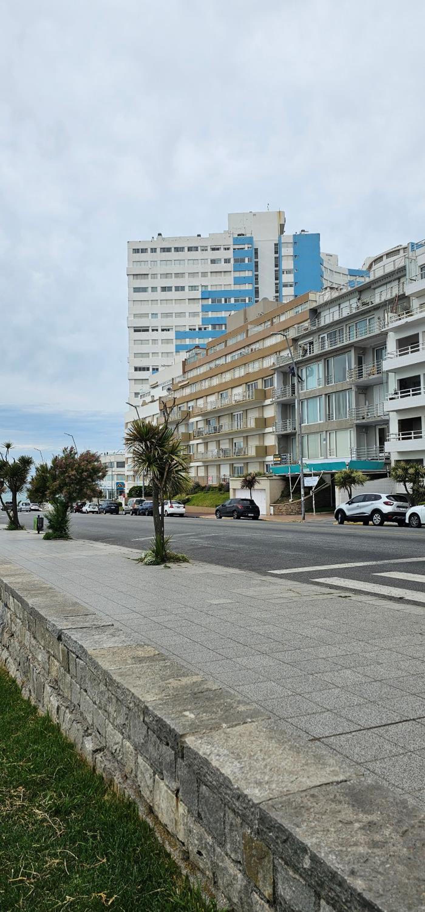 Mar del plata, monoambiente en Varese a pasos del mar, con balcón al contrafrente!