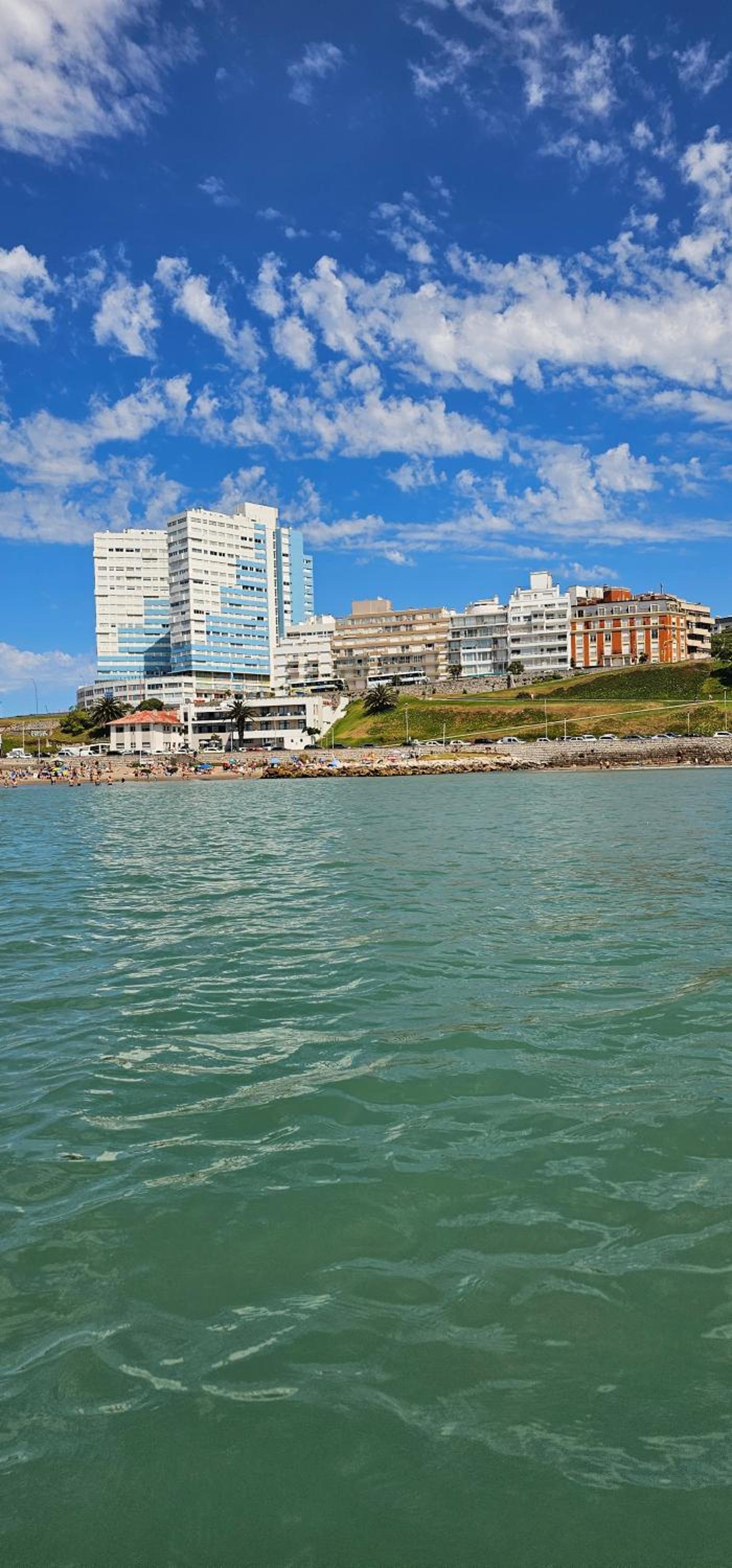 Mar del plata, monoambiente en Varese a pasos del mar, con balcón al contrafrente!