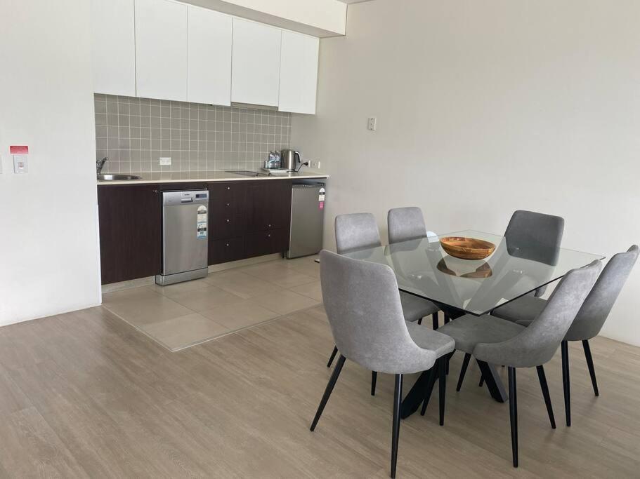 Absolute Waterfront Apartment