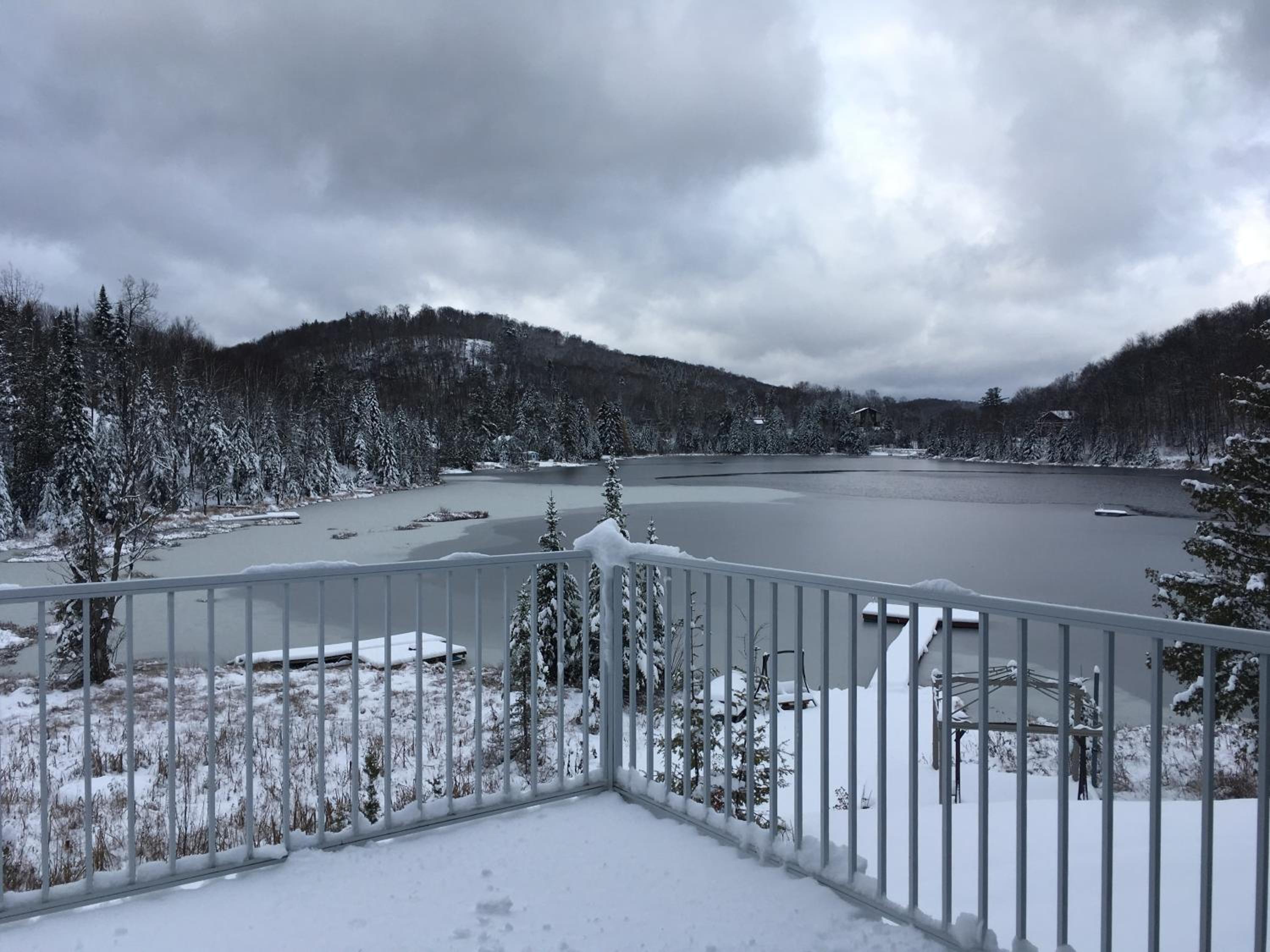 DOMAINE DU LAC au CANADA