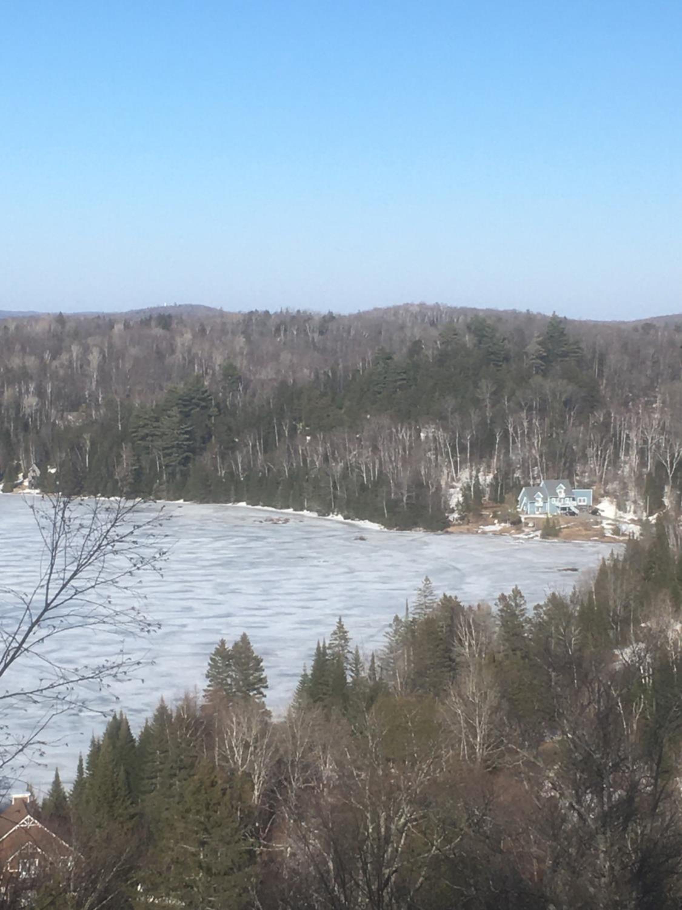 DOMAINE DU LAC au CANADA