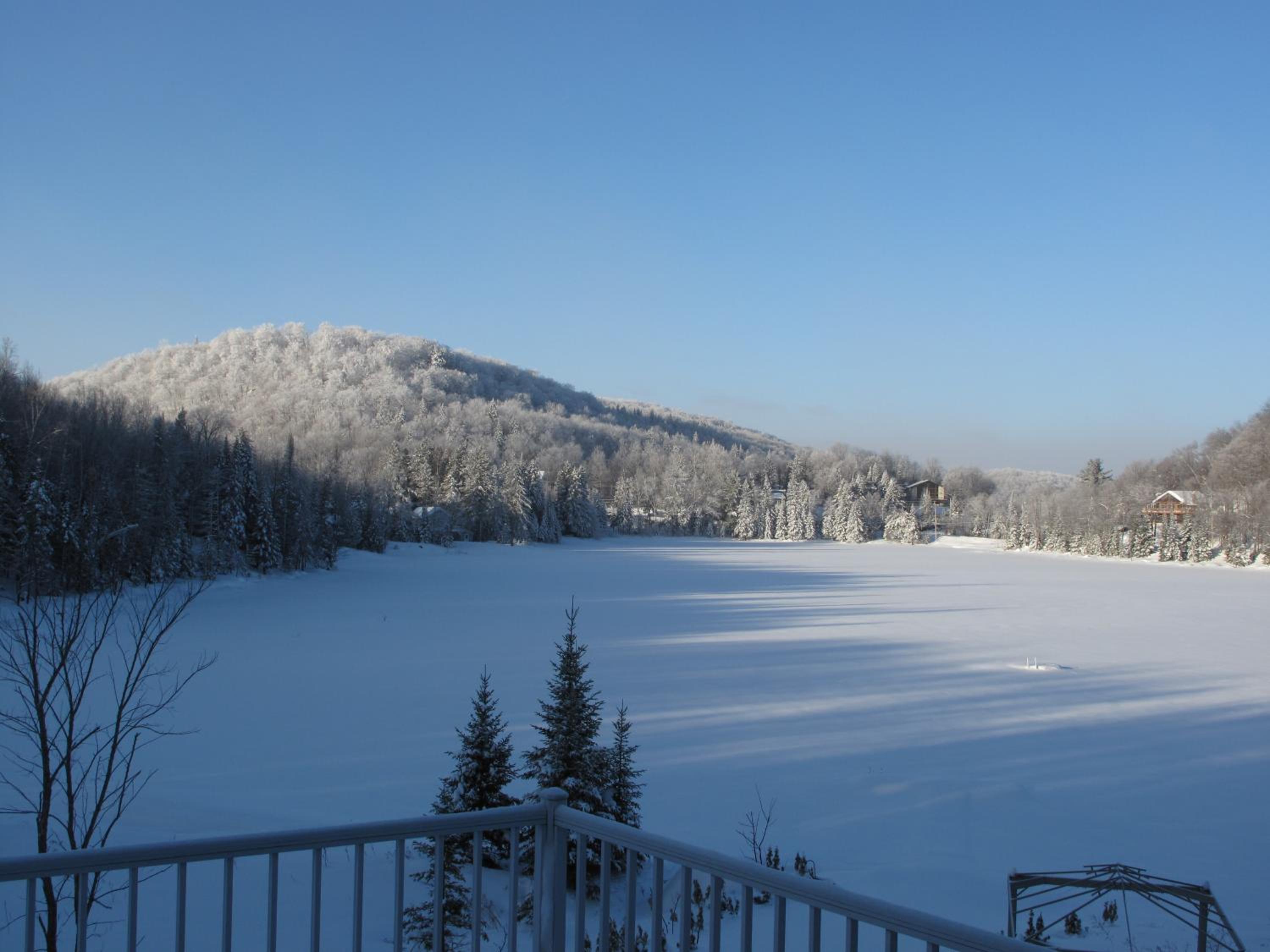 DOMAINE DU LAC au CANADA