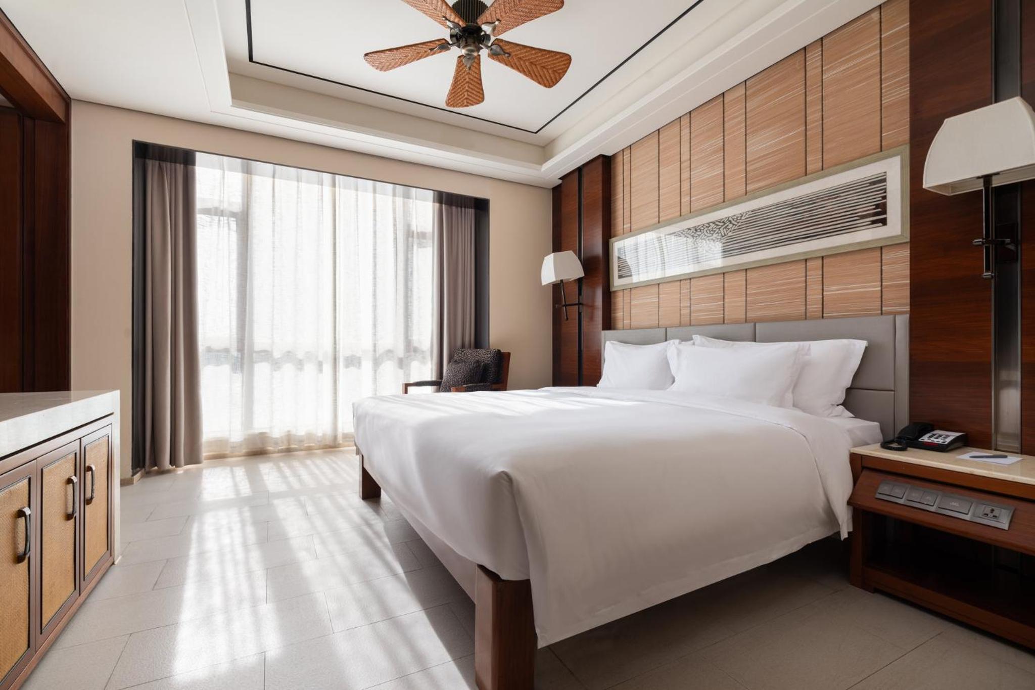 Crowne Plaza Sanya City Center by IHG