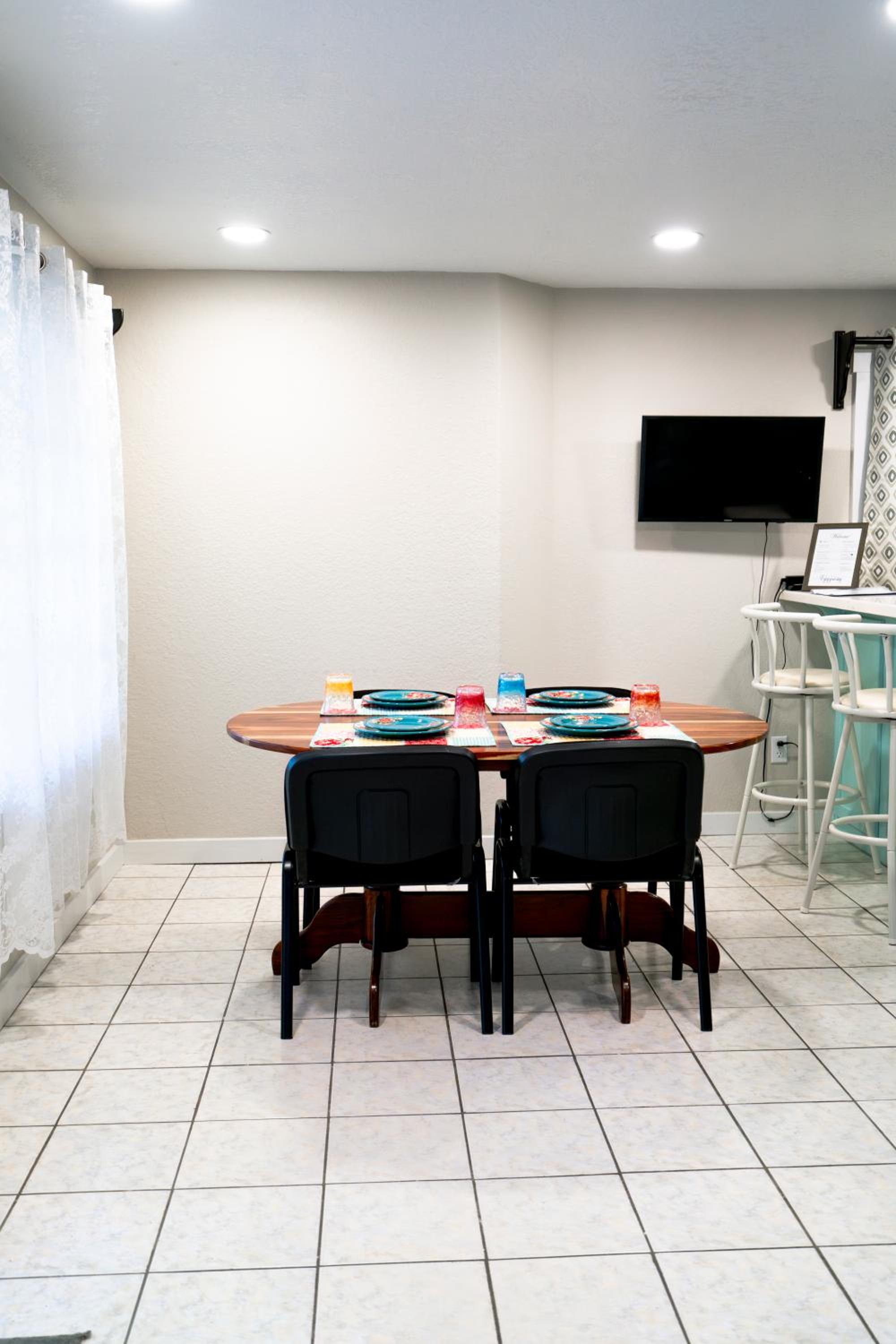 Oakridge Apartment