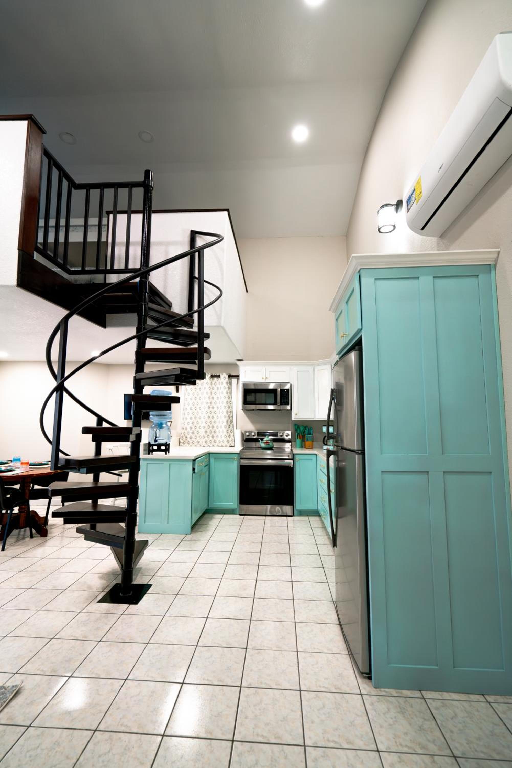 Oakridge Apartment