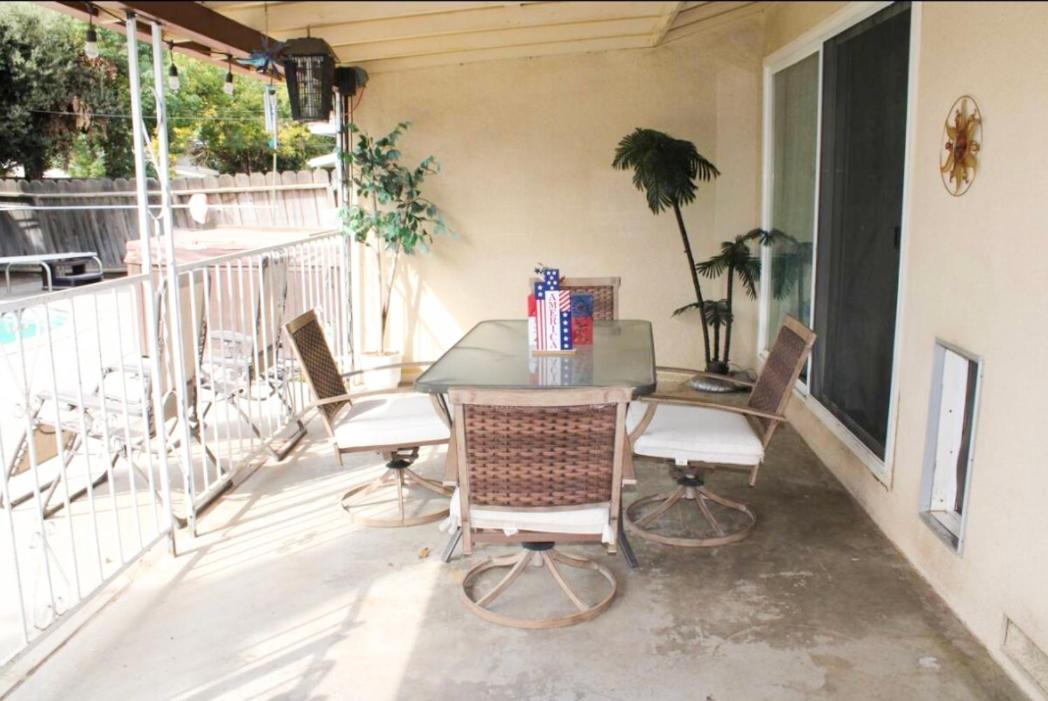 Hotel Beautiful Home & Pool - Image 1