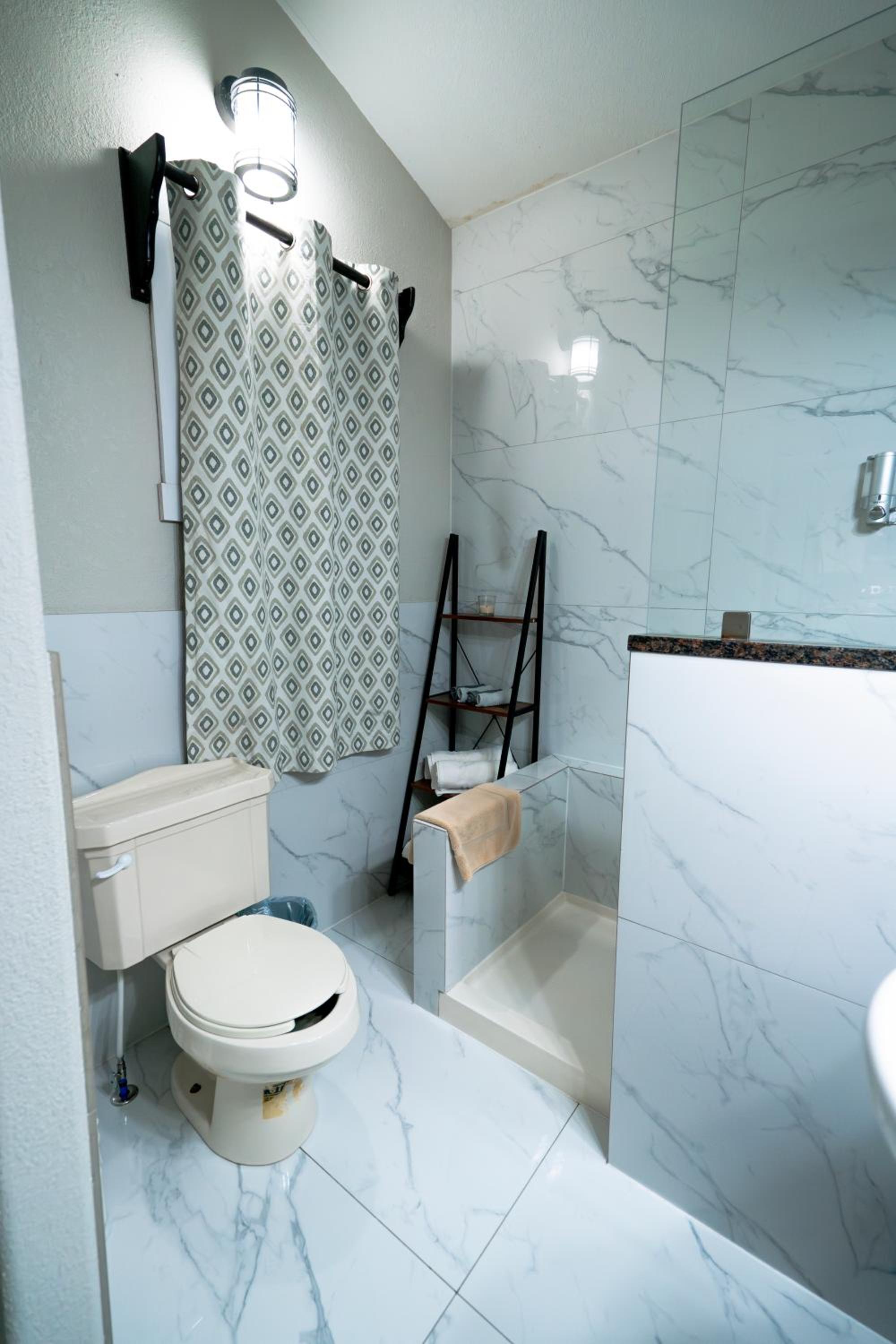 Oakridge Apartment