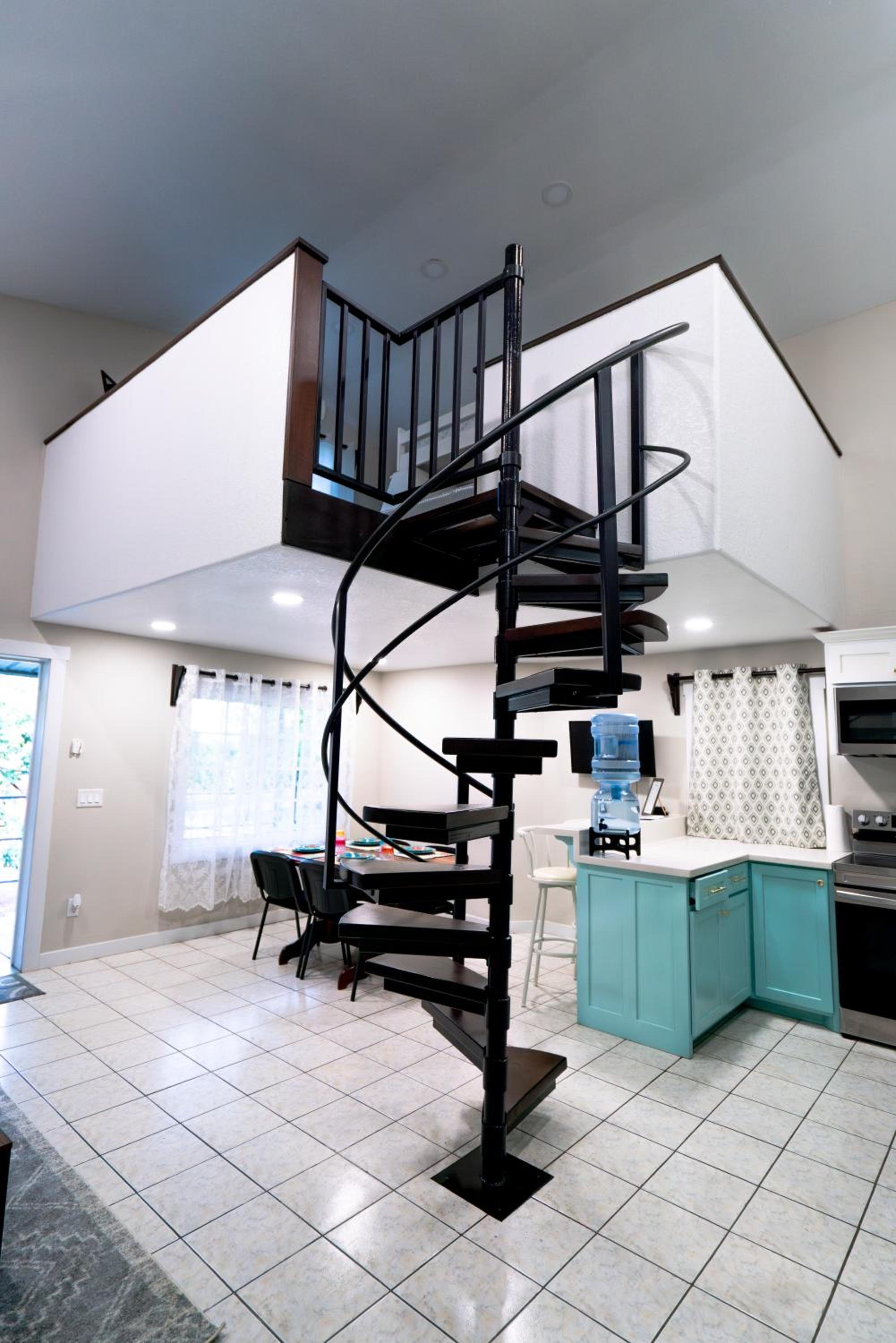 Oakridge Apartment