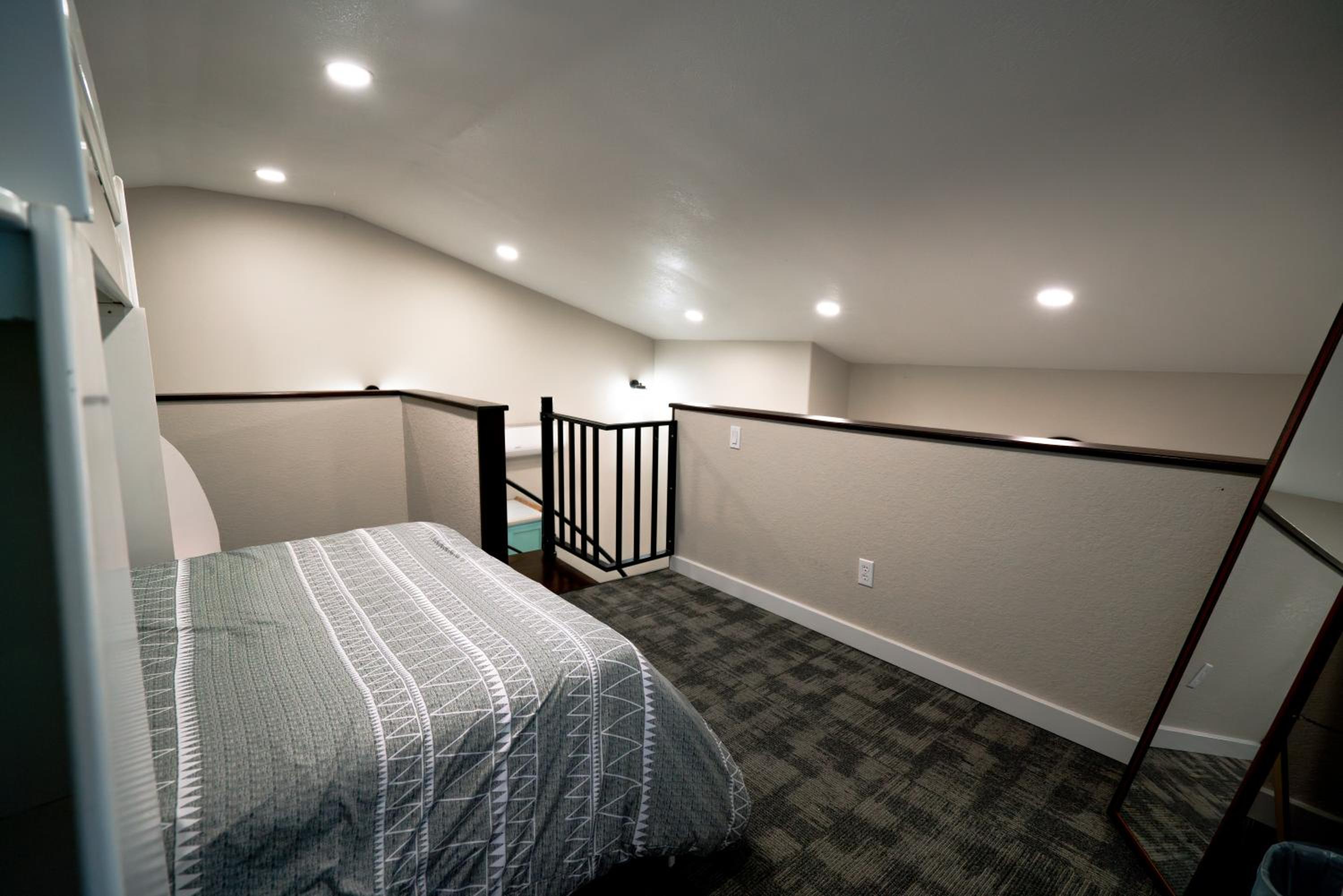 Oakridge Apartment