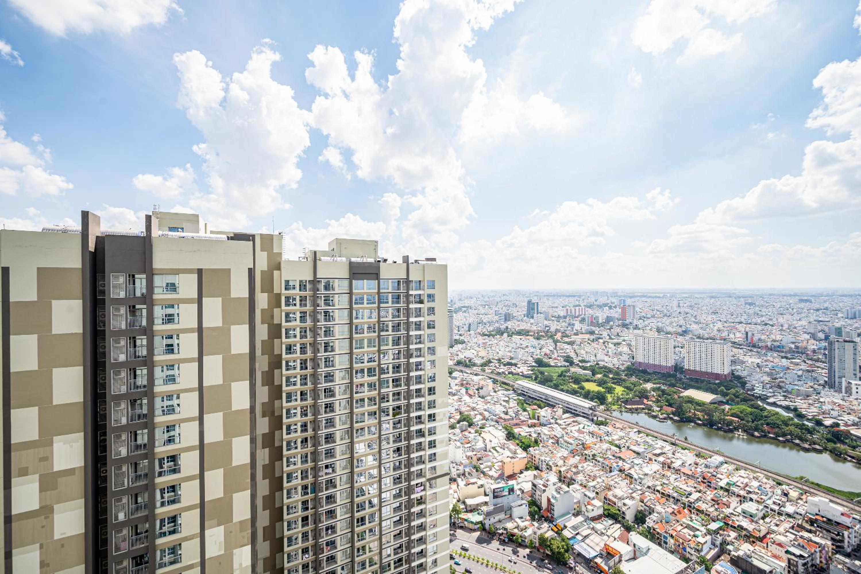 Luxury Apartment at Vinhomes Central Park
