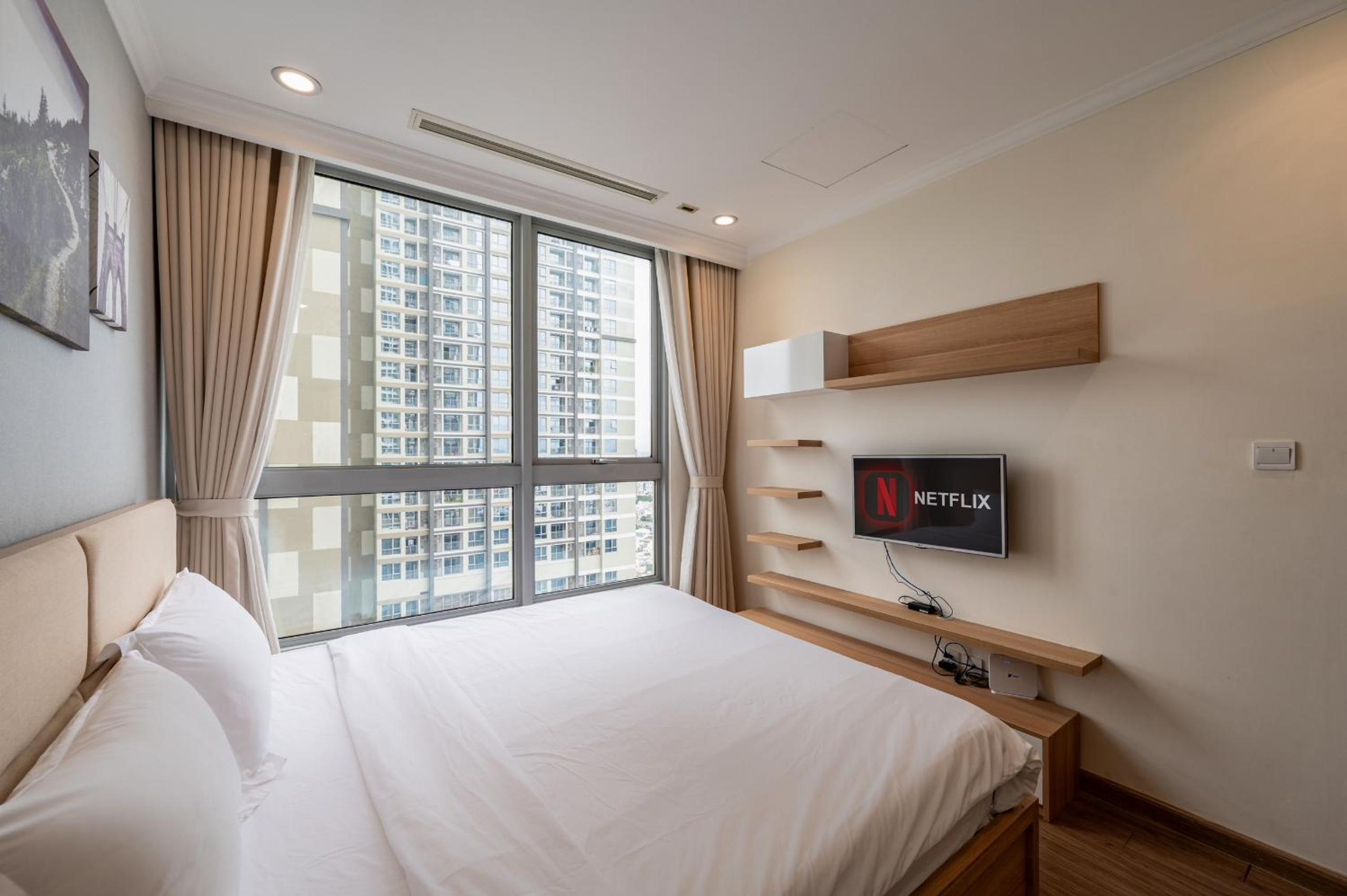 Luxury Apartment at Vinhomes Central Park