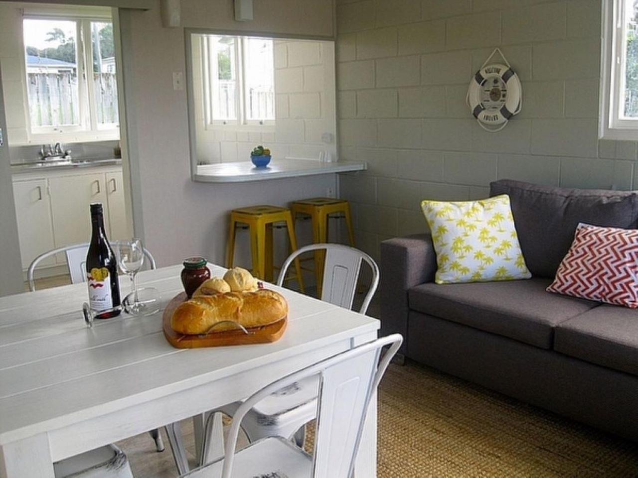 Hosts on the Coast Flaxmill Bay Motel Unit 4 view 4