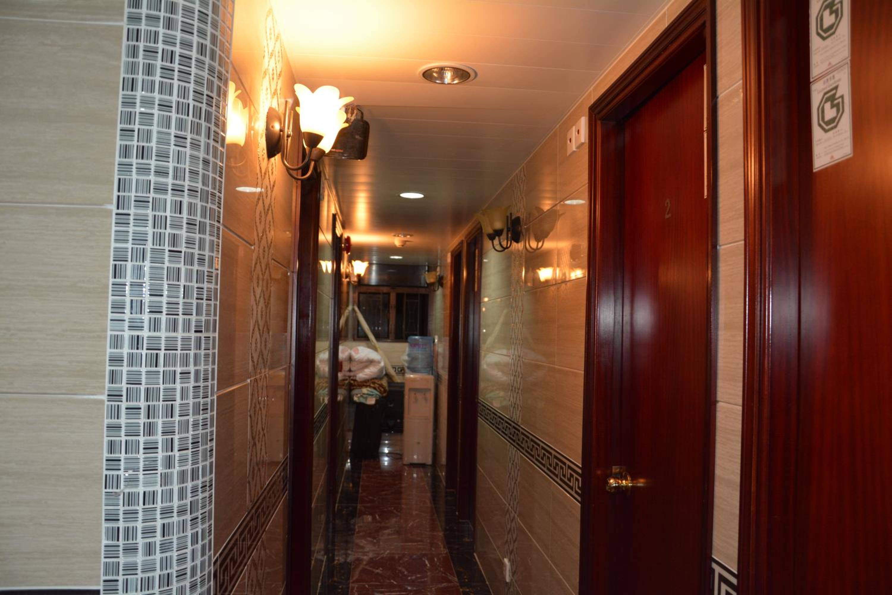 Everest Guest House
