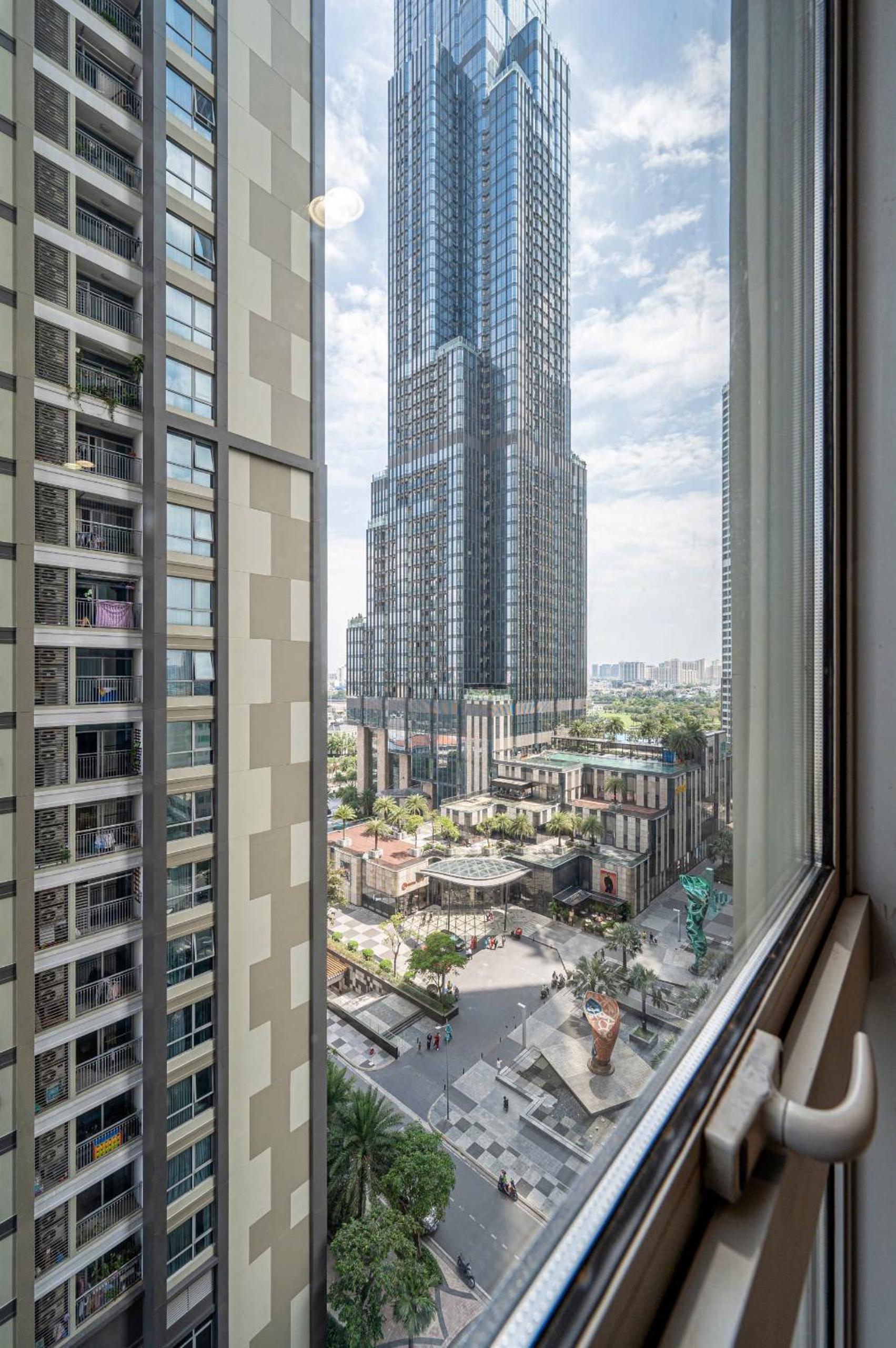 Luxury Apartment at Vinhomes Central Park