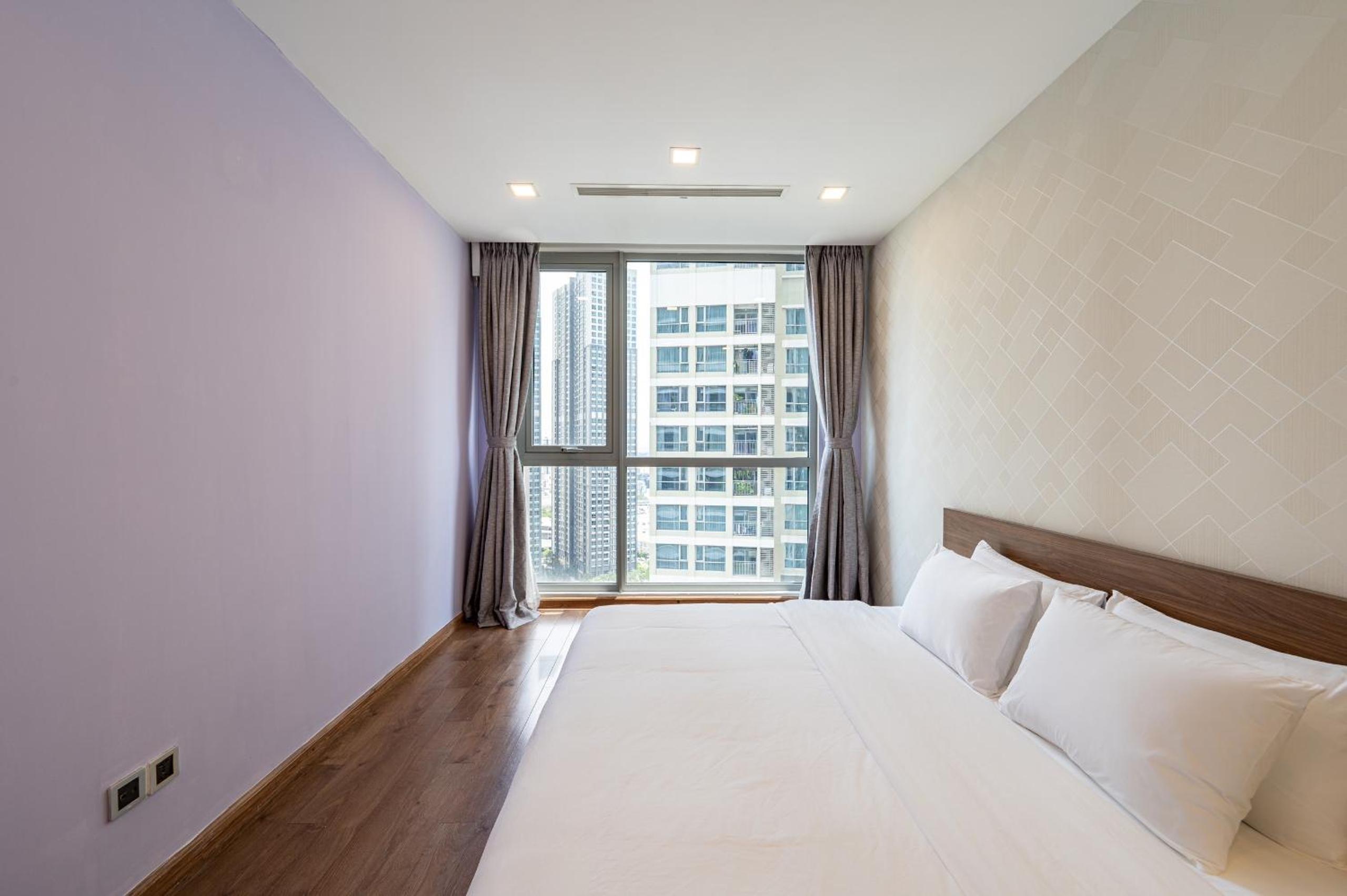 Luxury Apartment at Vinhomes Central Park