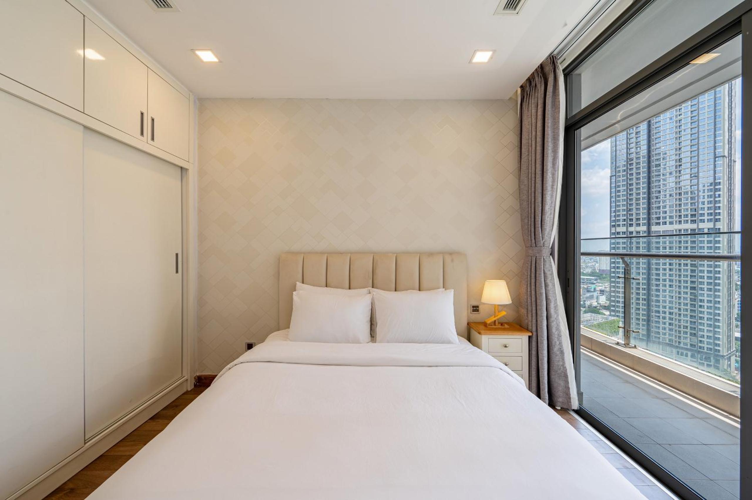 Luxury Apartment at Vinhomes Central Park