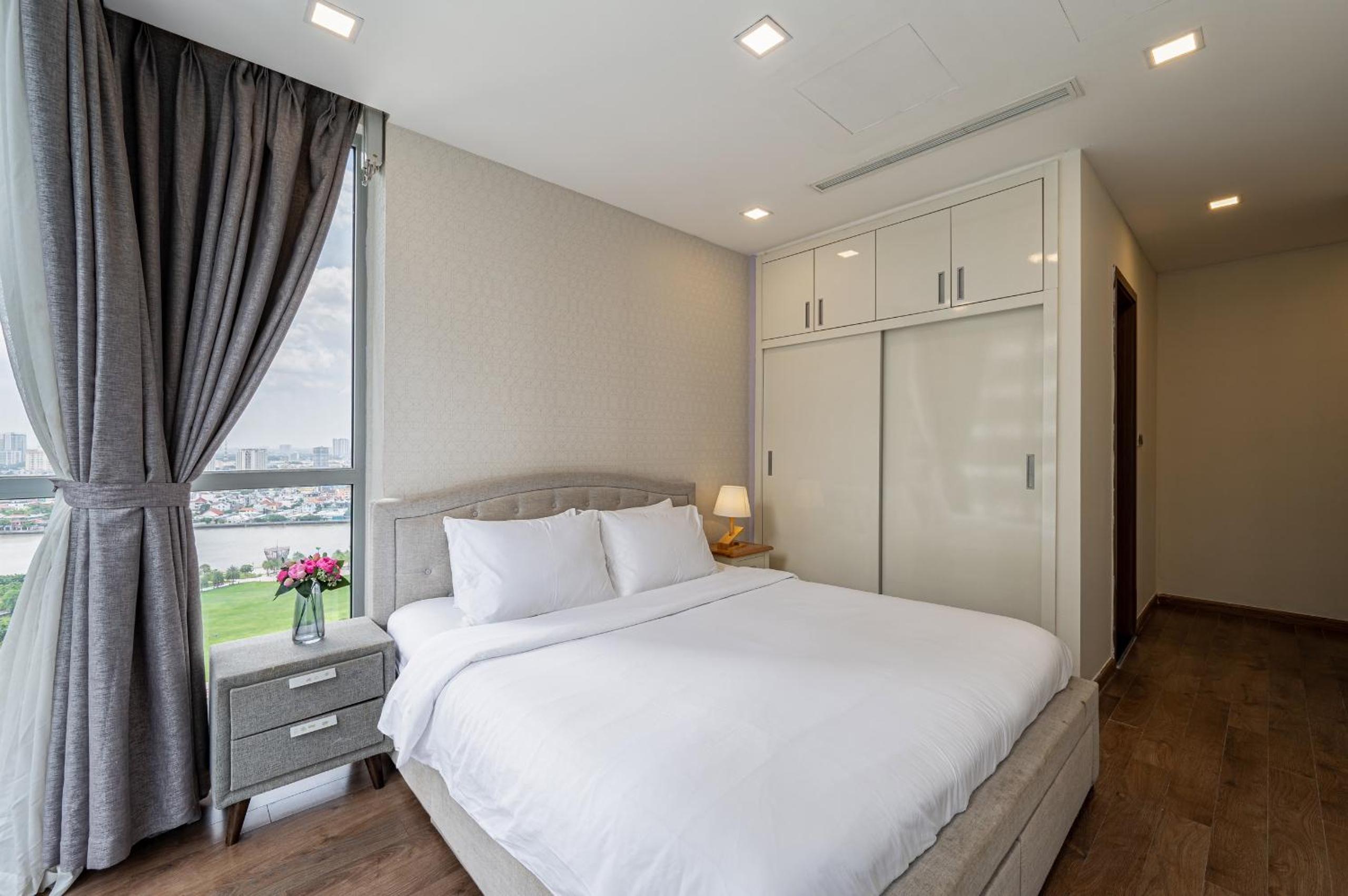 Luxury Apartment at Vinhomes Central Park