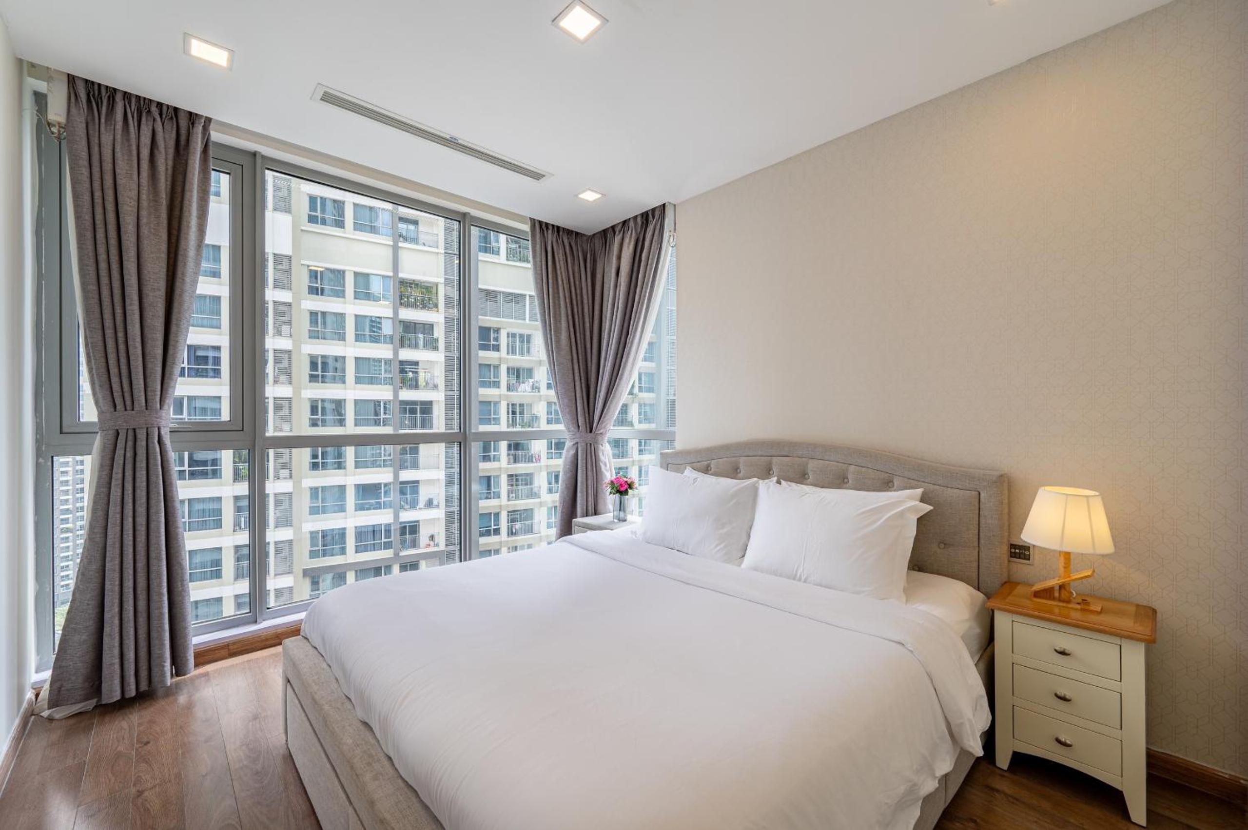 Luxury Apartment at Vinhomes Central Park