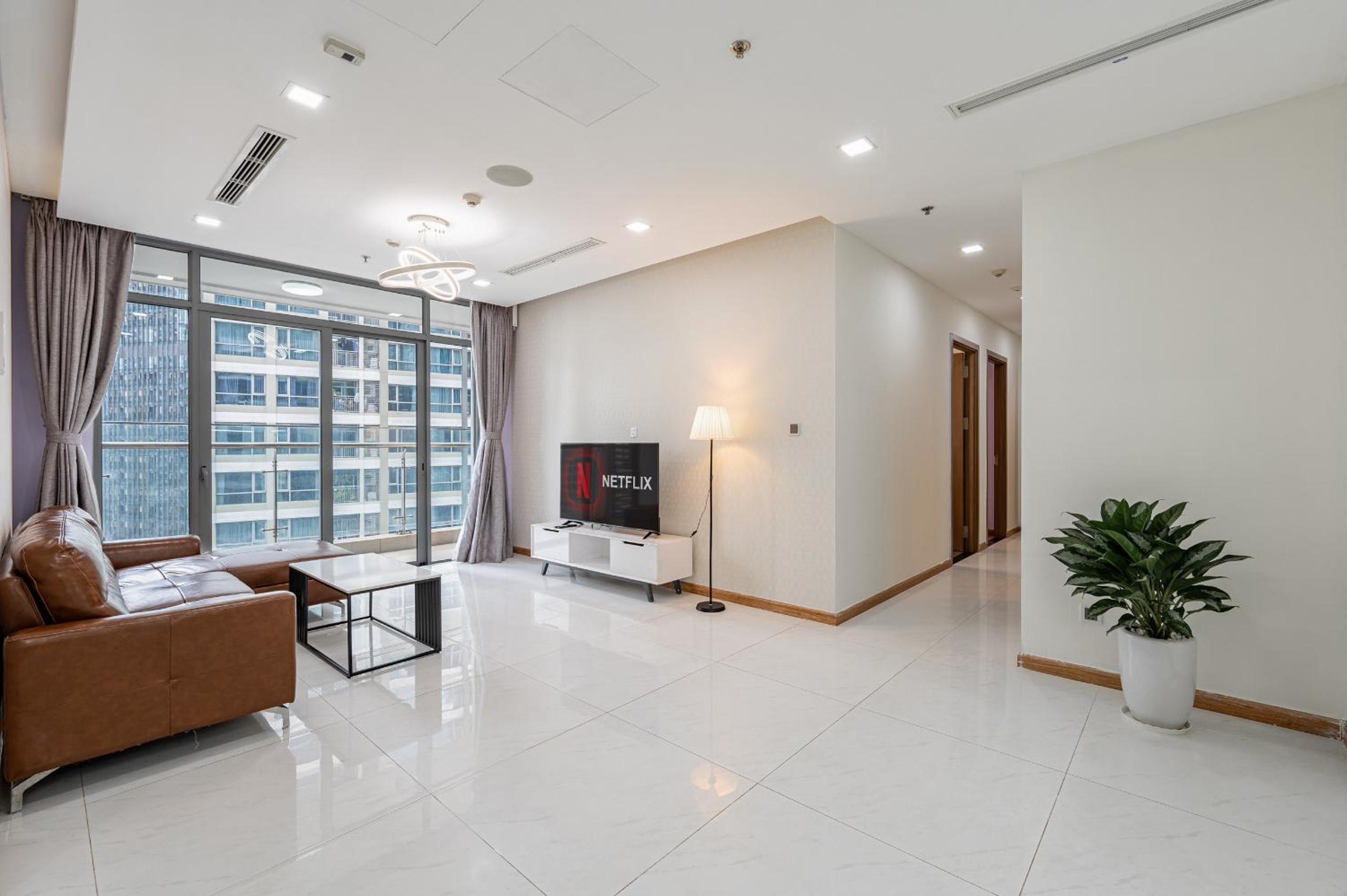 Luxury Apartment at Vinhomes Central Park