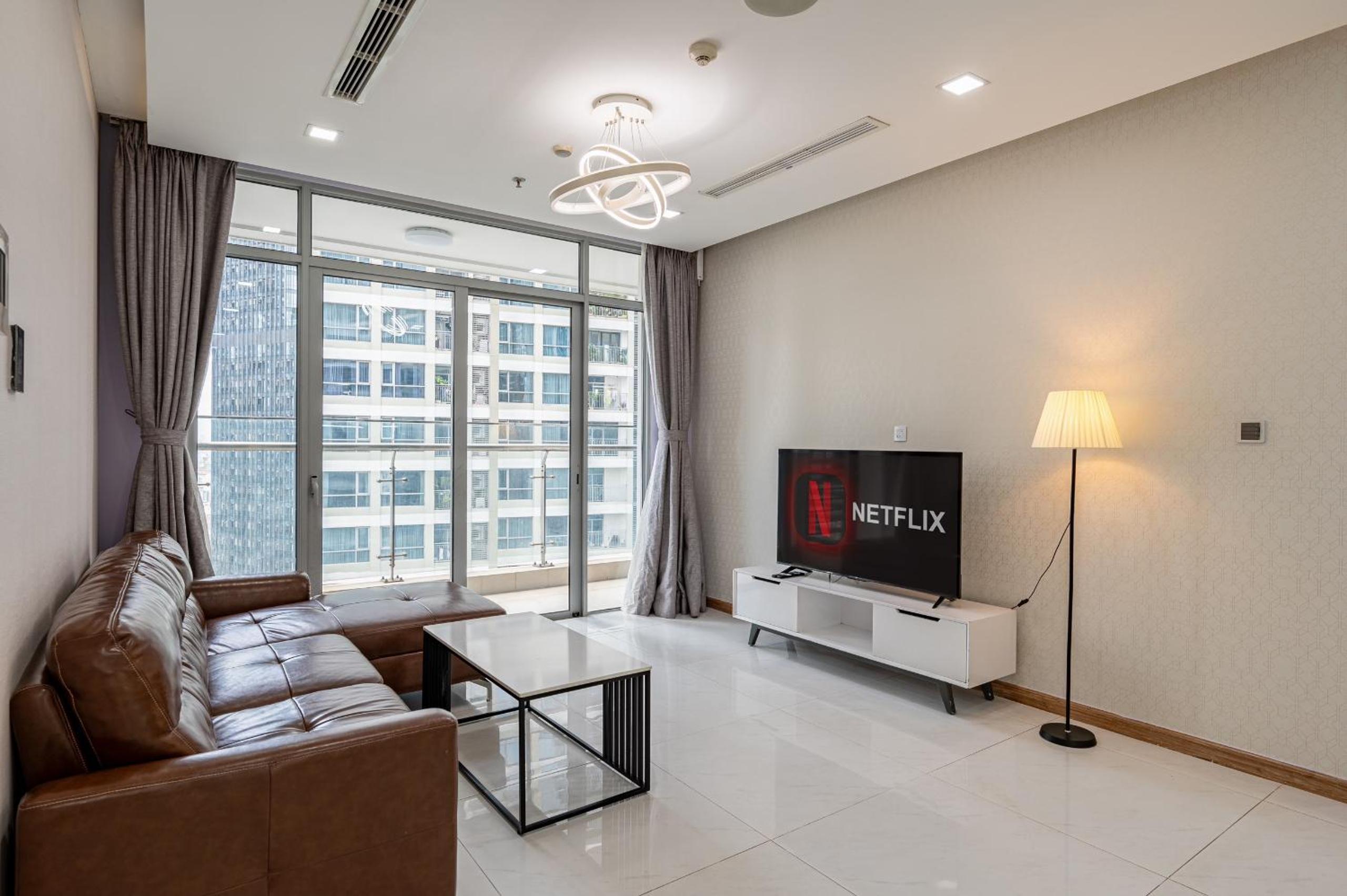 Luxury Apartment at Vinhomes Central Park