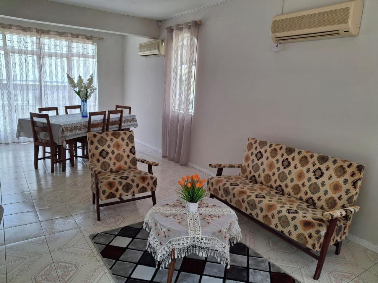 Beachfront Villa 4 bedrooms - Direct Ocean Access Sunset Views