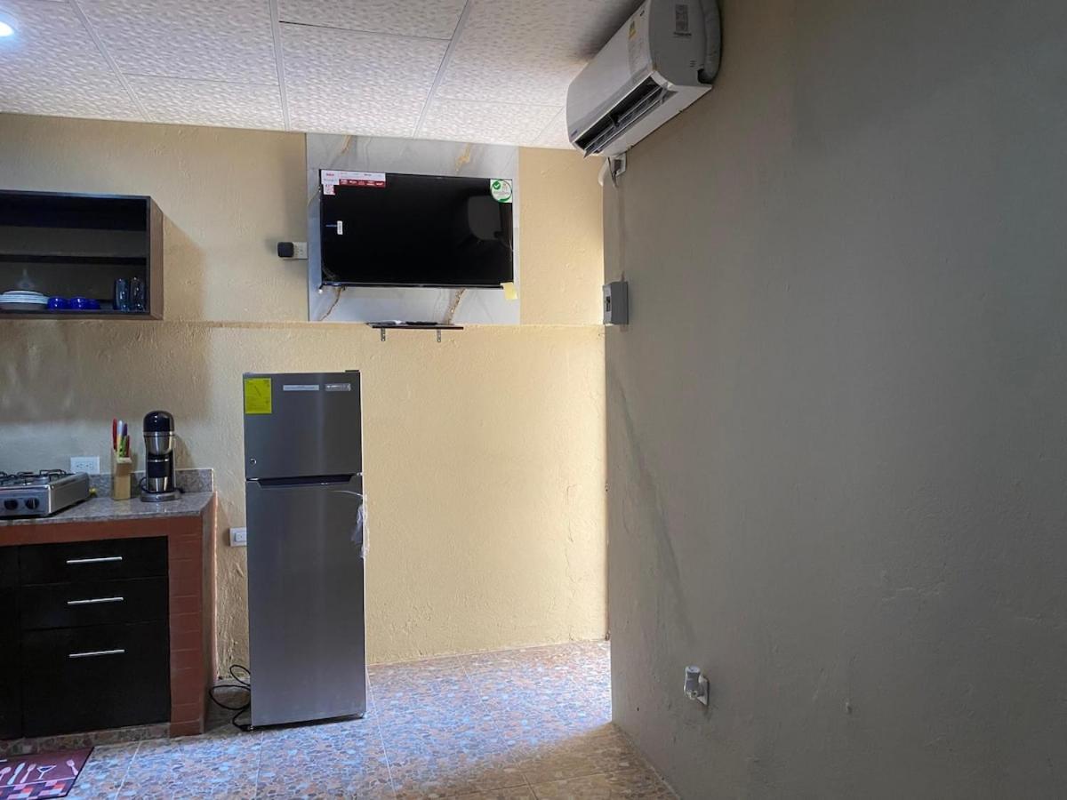 Estudio cómodo en Garzota, cerca del aeropuerto