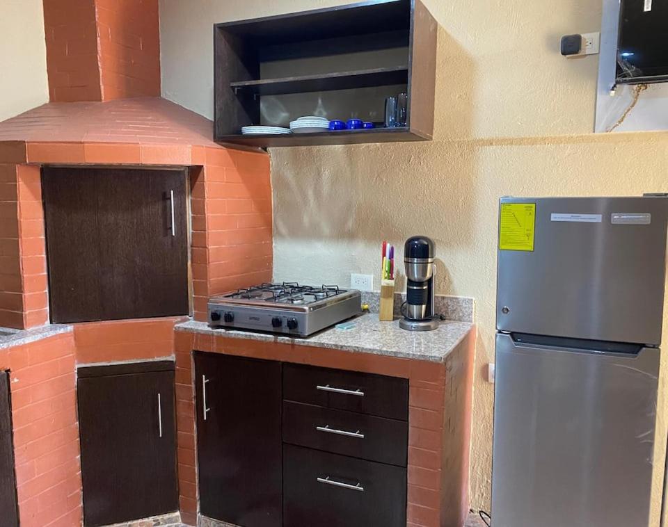 Estudio cómodo en Garzota, cerca del aeropuerto