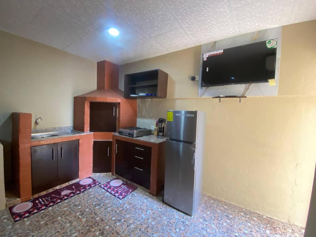 Estudio cómodo en Garzota, cerca del aeropuerto