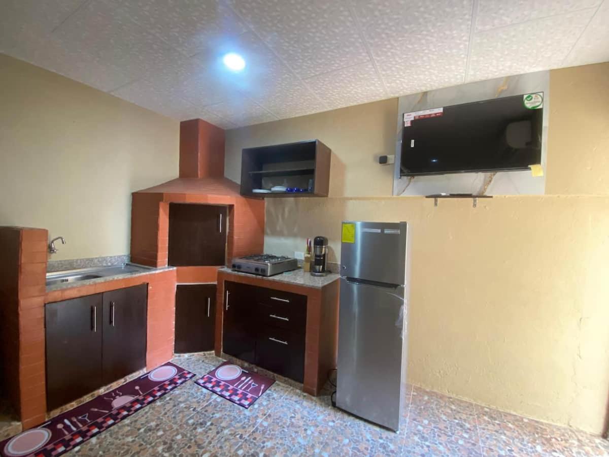 Estudio cómodo en Garzota, cerca del aeropuerto