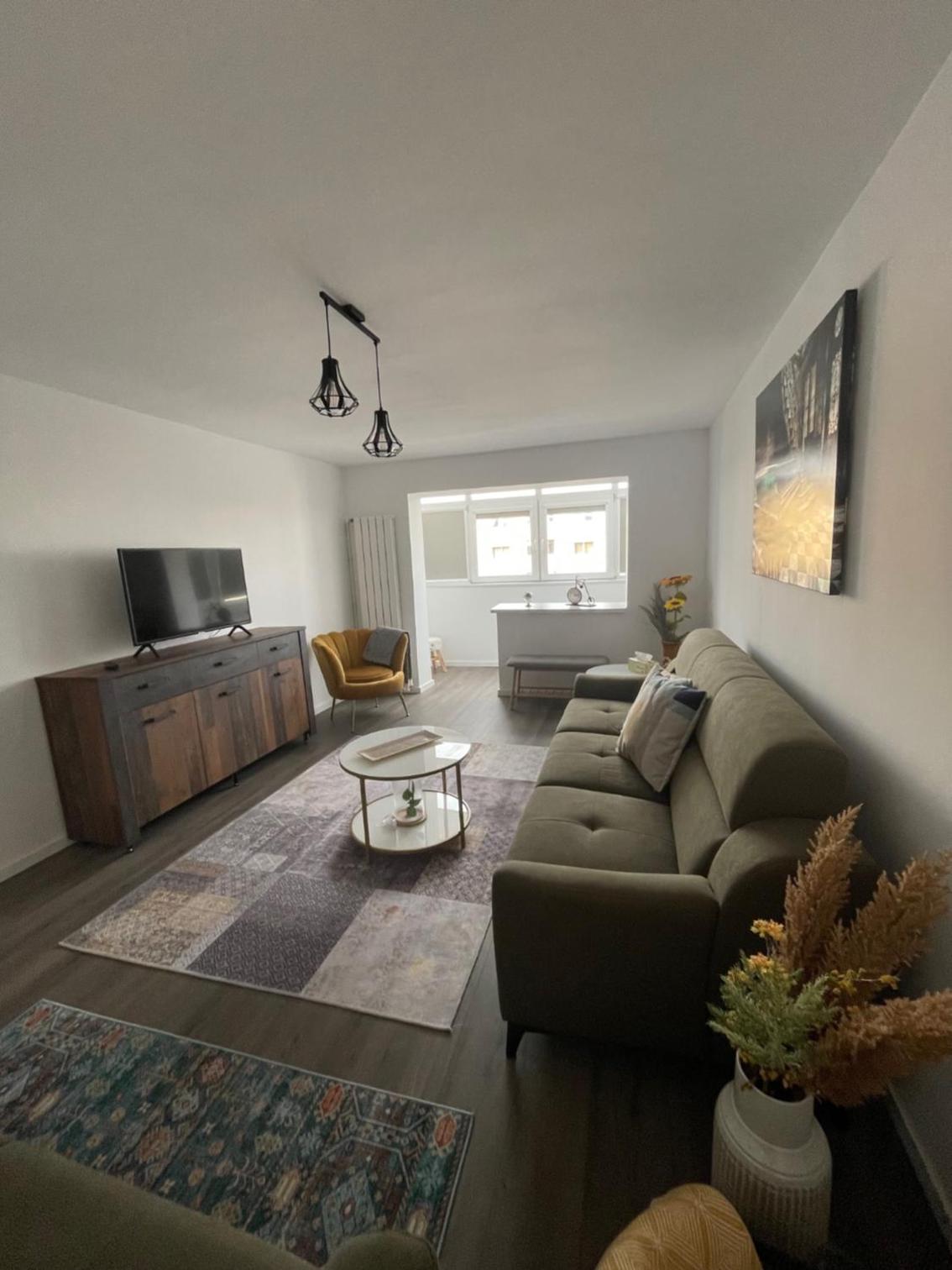 Luxury Apartment with FREE PARKING