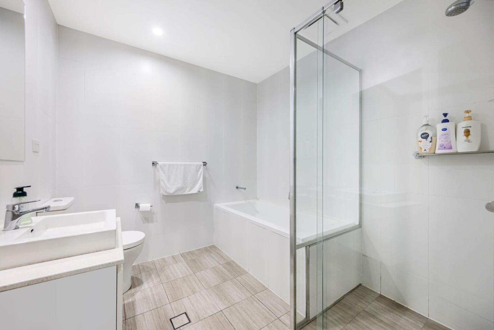 Comfy 3Bed Near DFO, Sydney Olympic Park