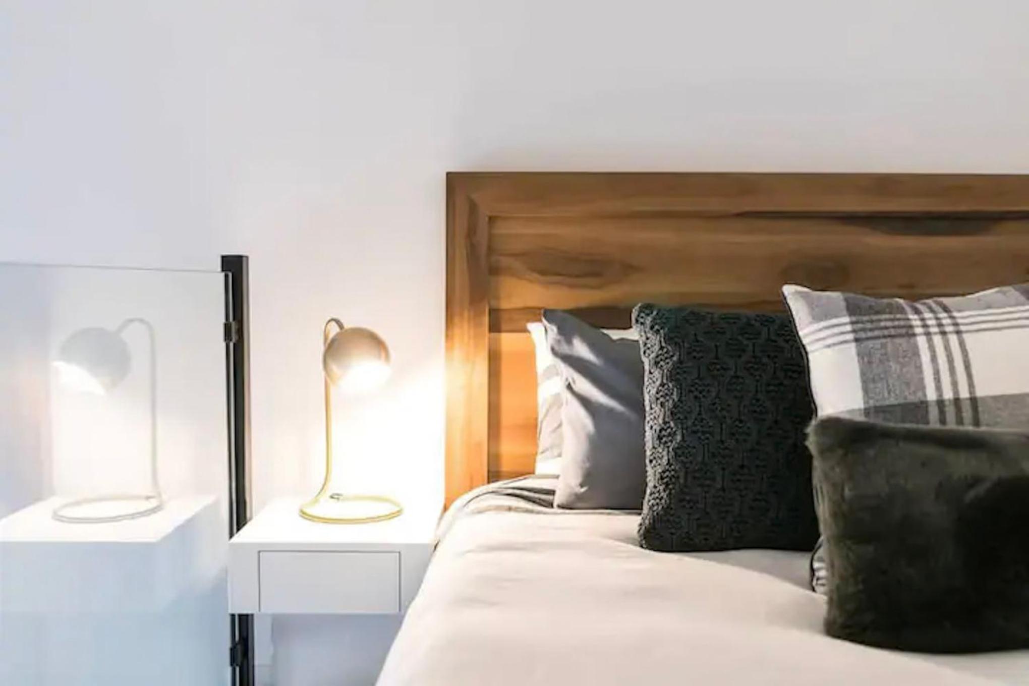 Condo moderne, escapade vacance, vue sur montagnes