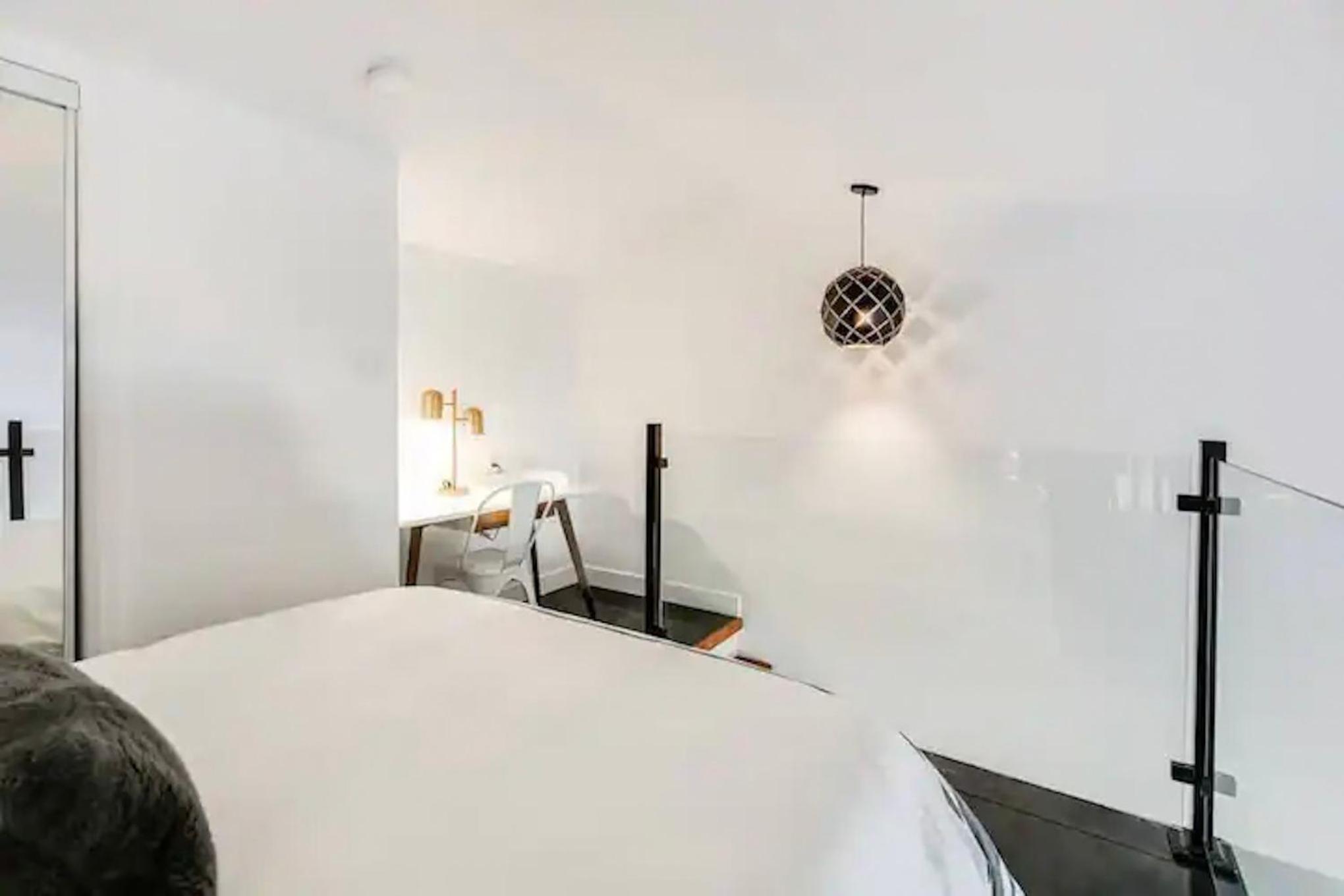 Condo moderne, escapade vacance, vue sur montagnes