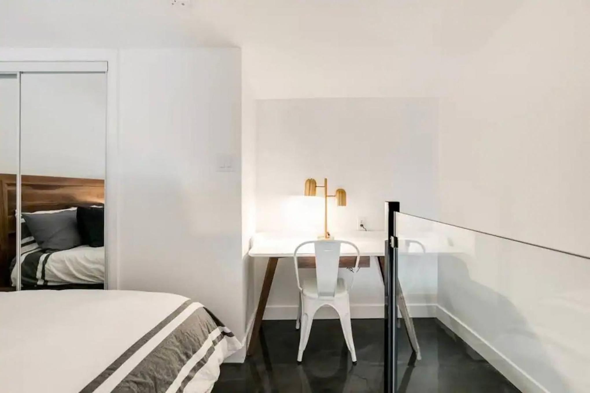 Condo moderne, escapade vacance, vue sur montagnes