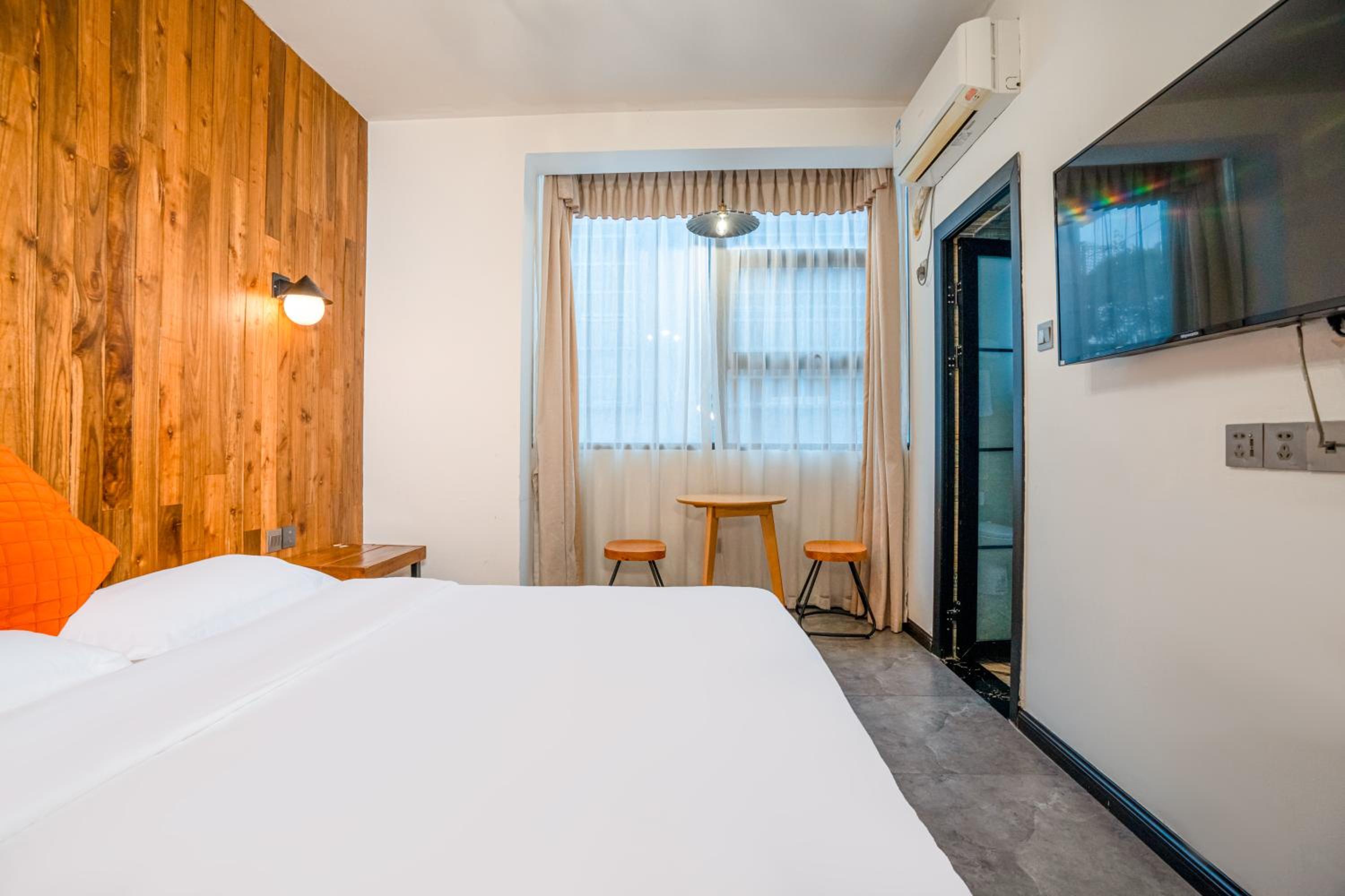 Tianmenshan Loft Art Inn