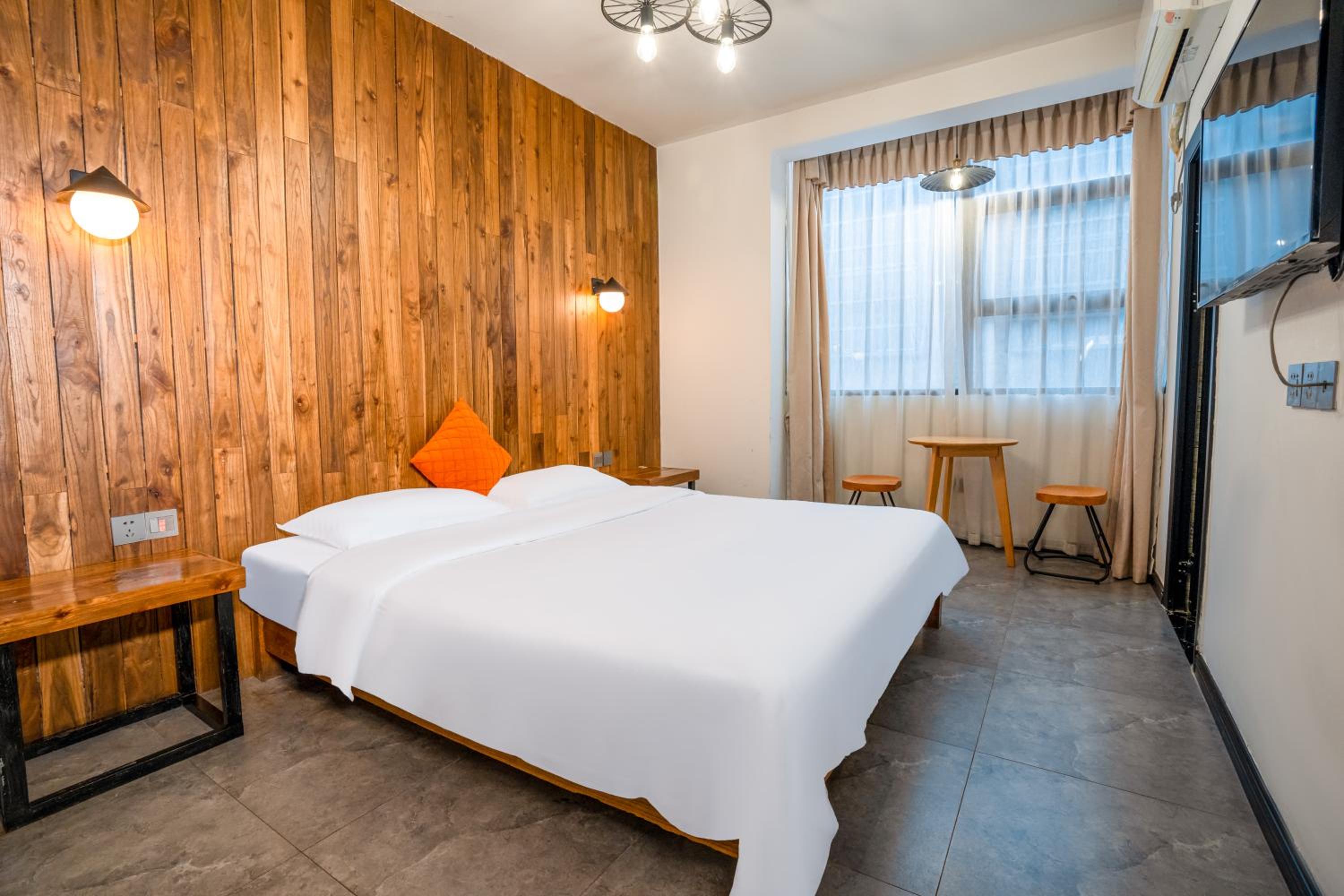 Tianmenshan Loft Art Inn