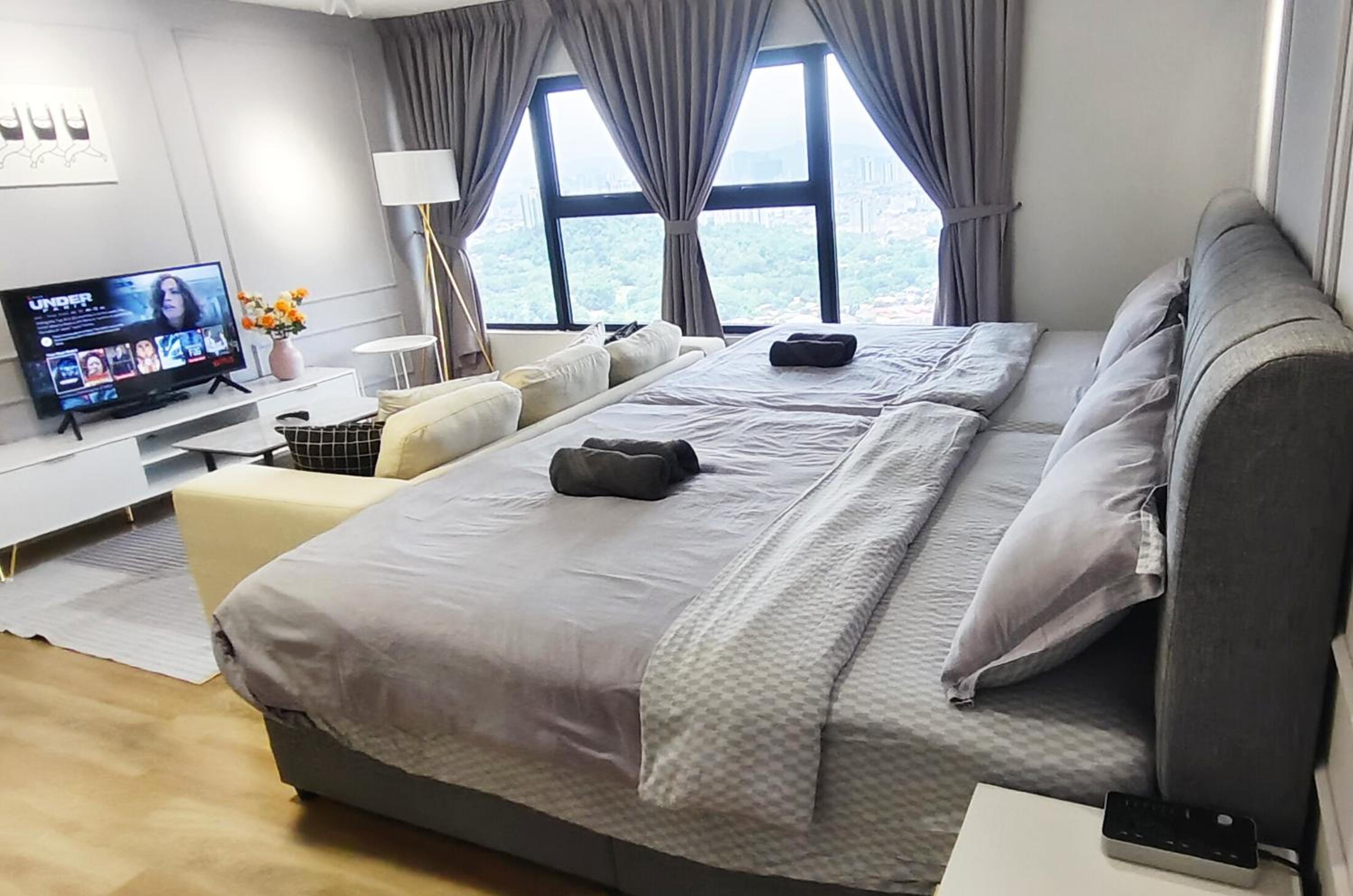 Arte Cheras KL CityView, NearMRT, Netflix, 8 pax, Wifi