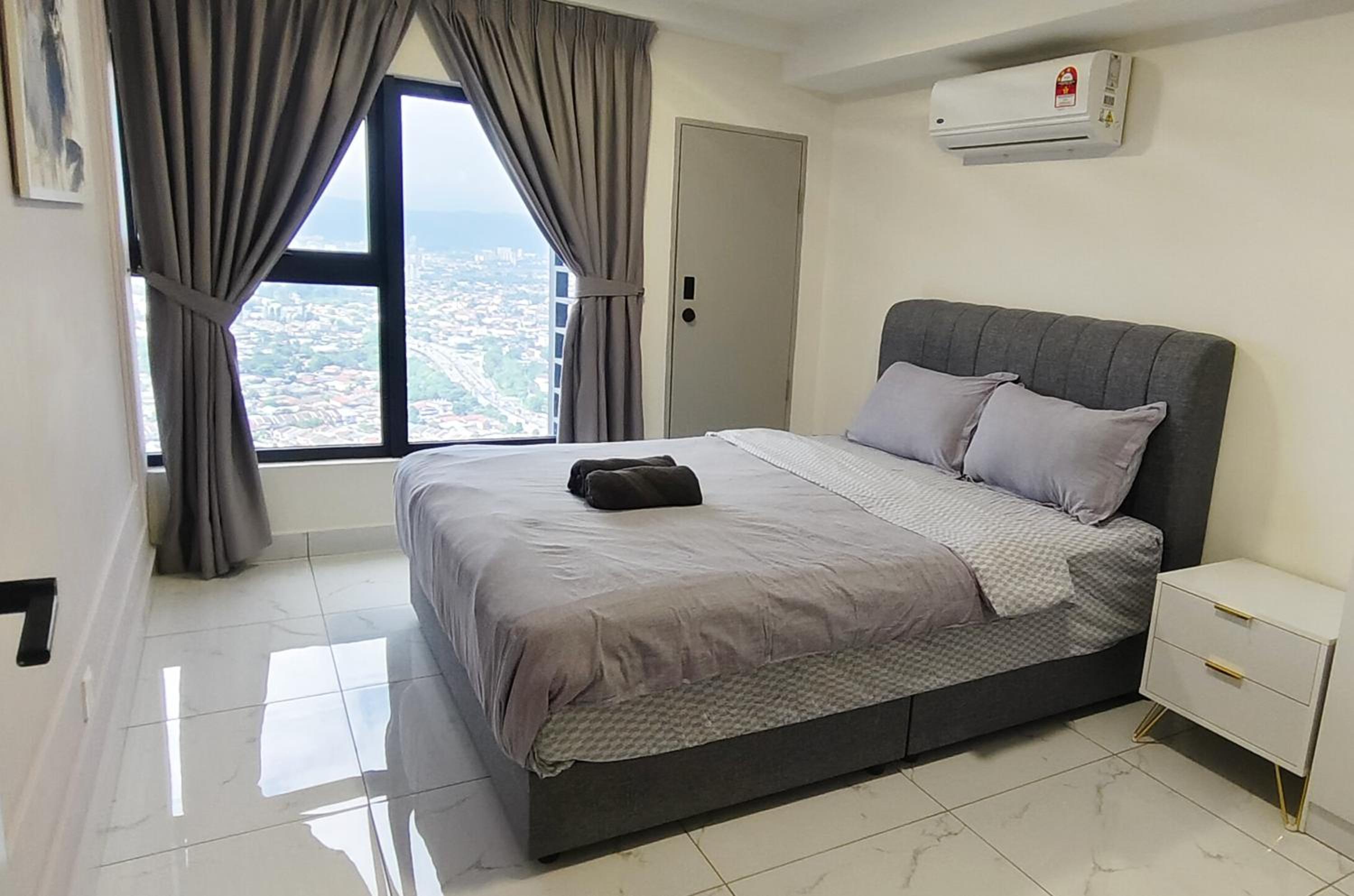 Arte Cheras KL CityView, NearMRT, Netflix, 8 pax, Wifi