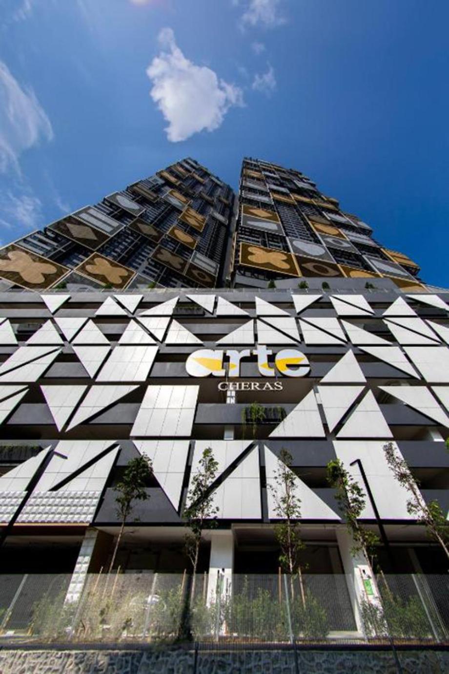 Arte Cheras KL CityView, NearMRT, Netflix, 8 pax, Wifi