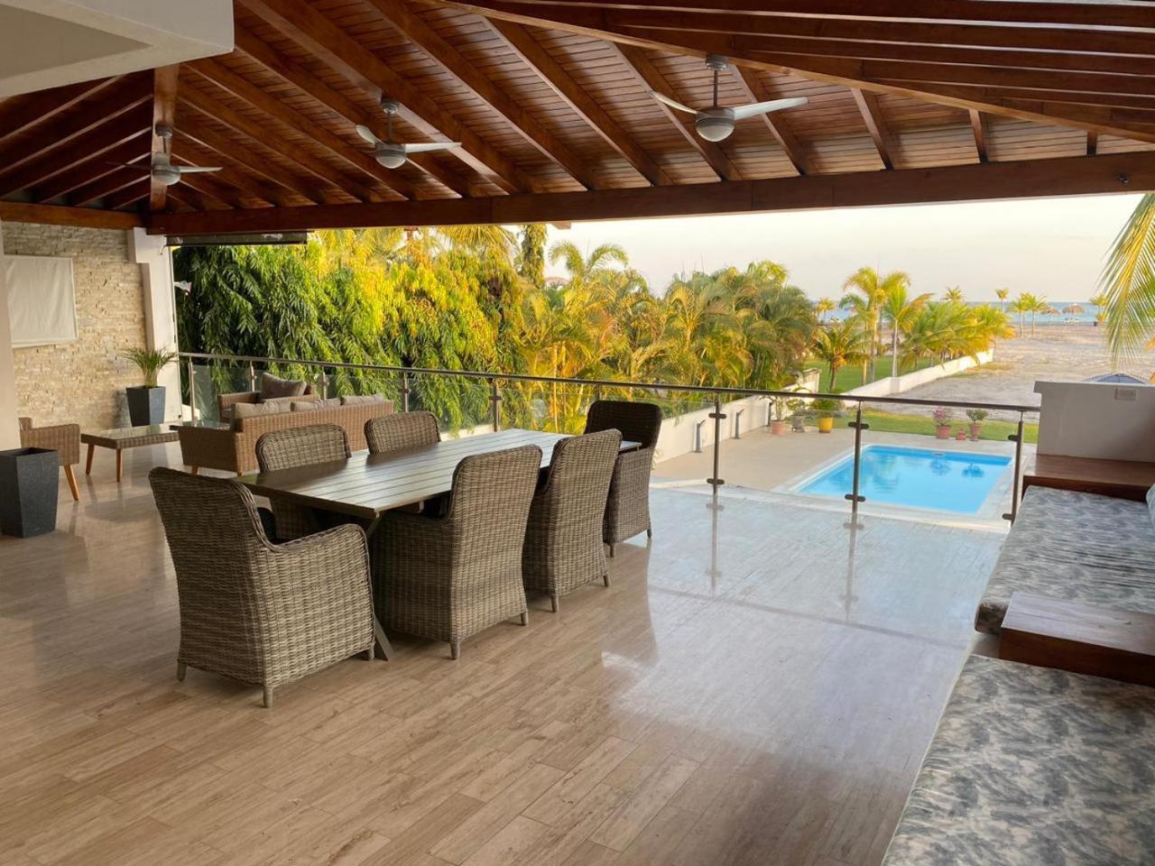 Las Villas de Playa Blanca