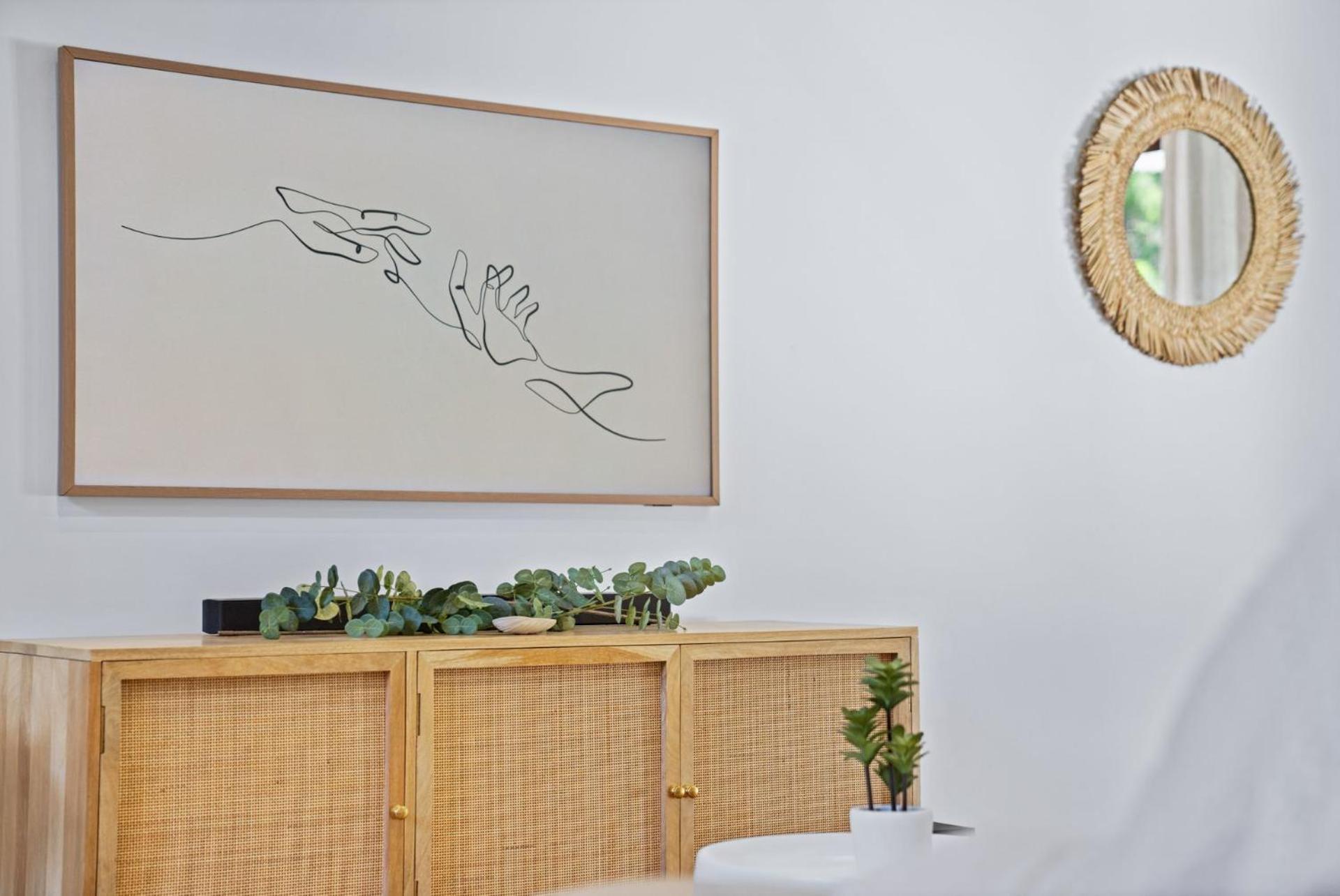 Driftwood Beach House at Rainbow Beach with Pool Aircon Wifi