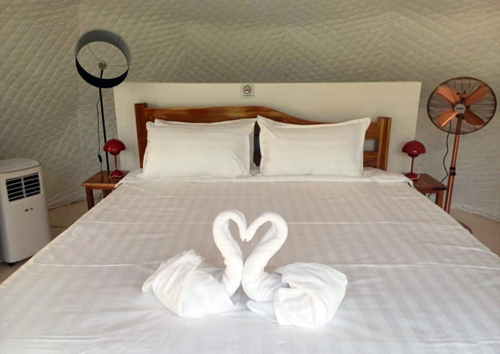 Sabai Glamping Vang Vieng view 3