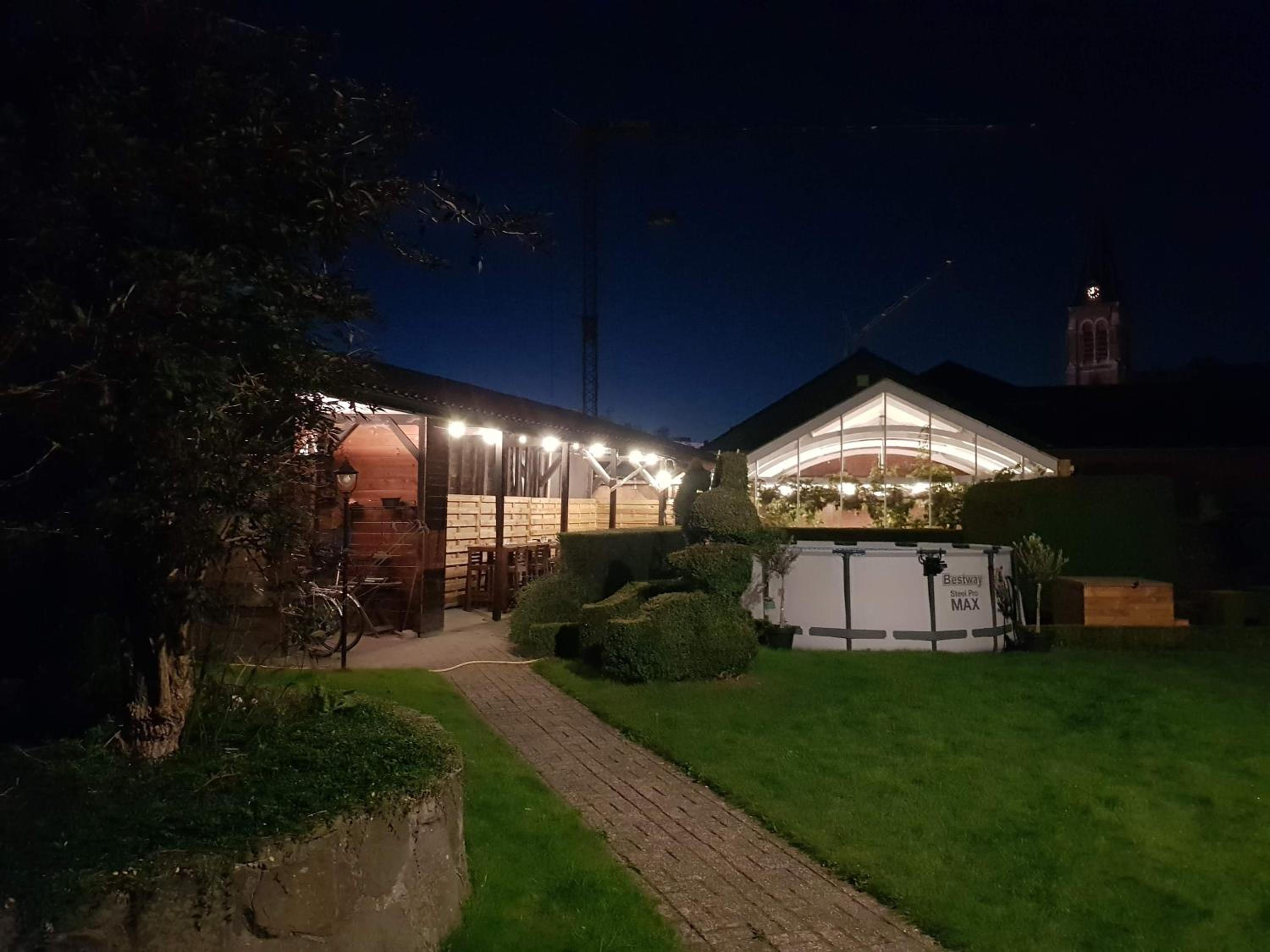 Gemütliches Haus Mit Eingezäuntem Garten