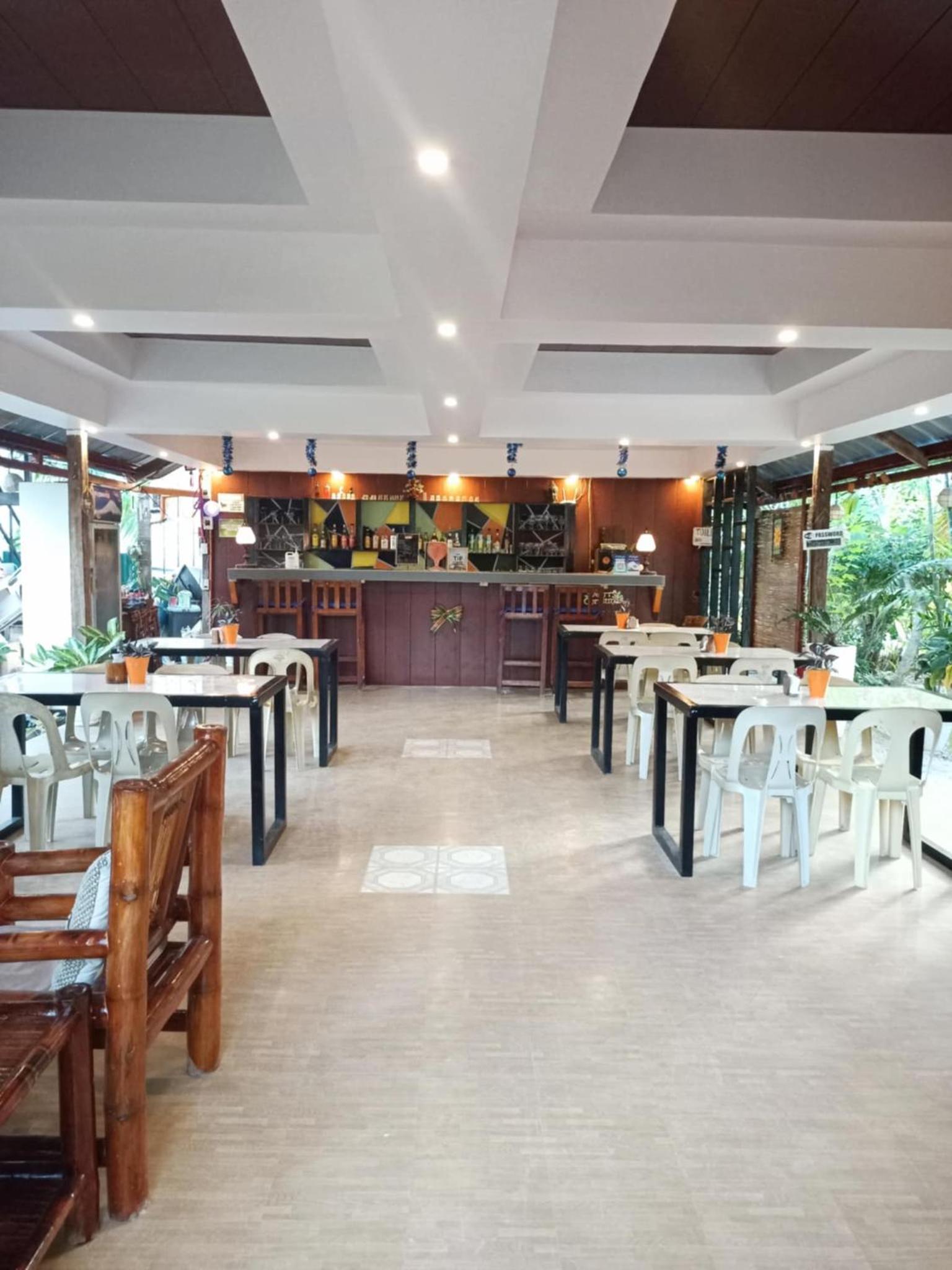 ADRIANA's PLACE TROPICAL GUESTHOUSE