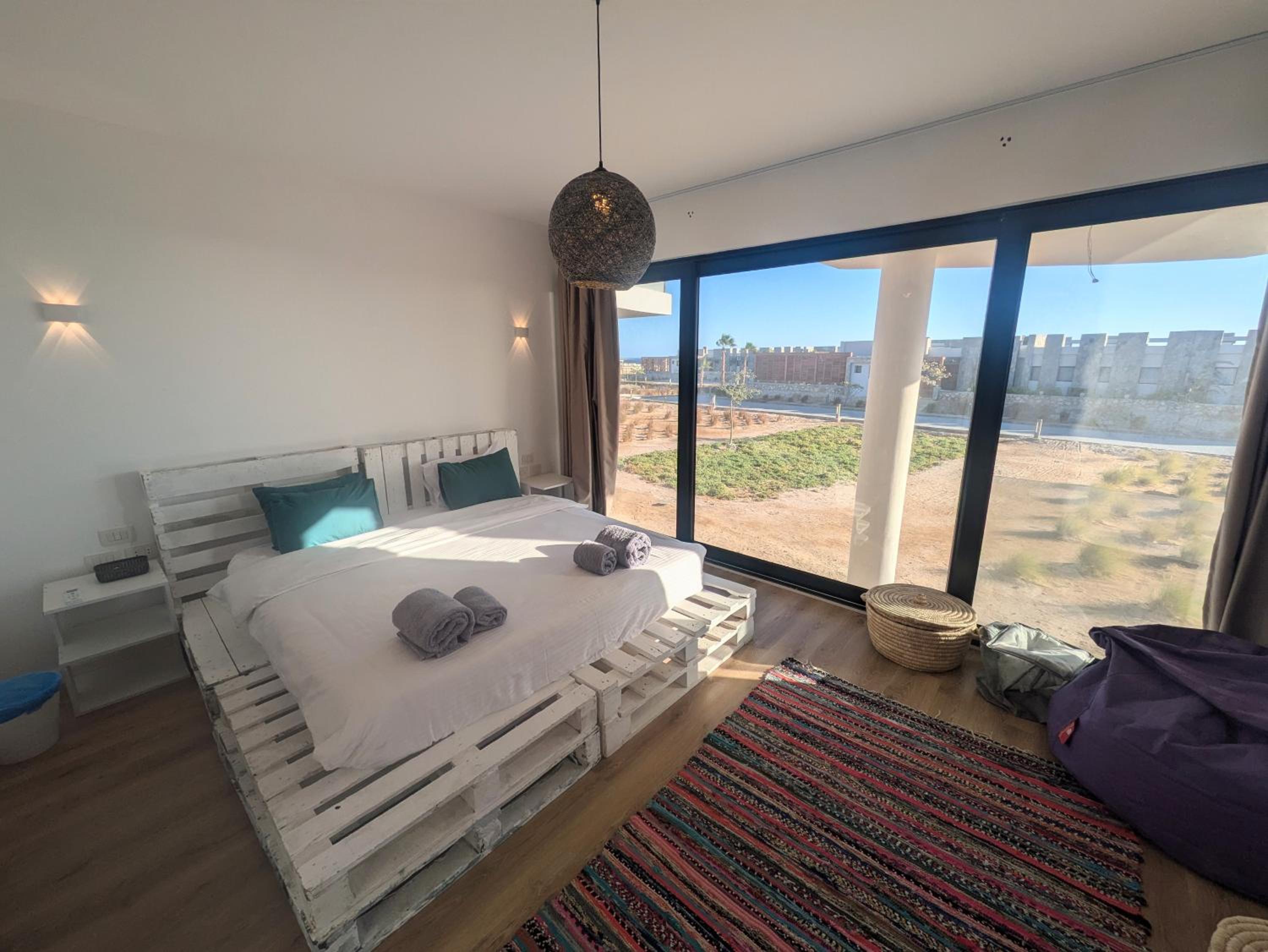 Splendid 2BR Seaview Getaway Free Pool & Beach access view 4