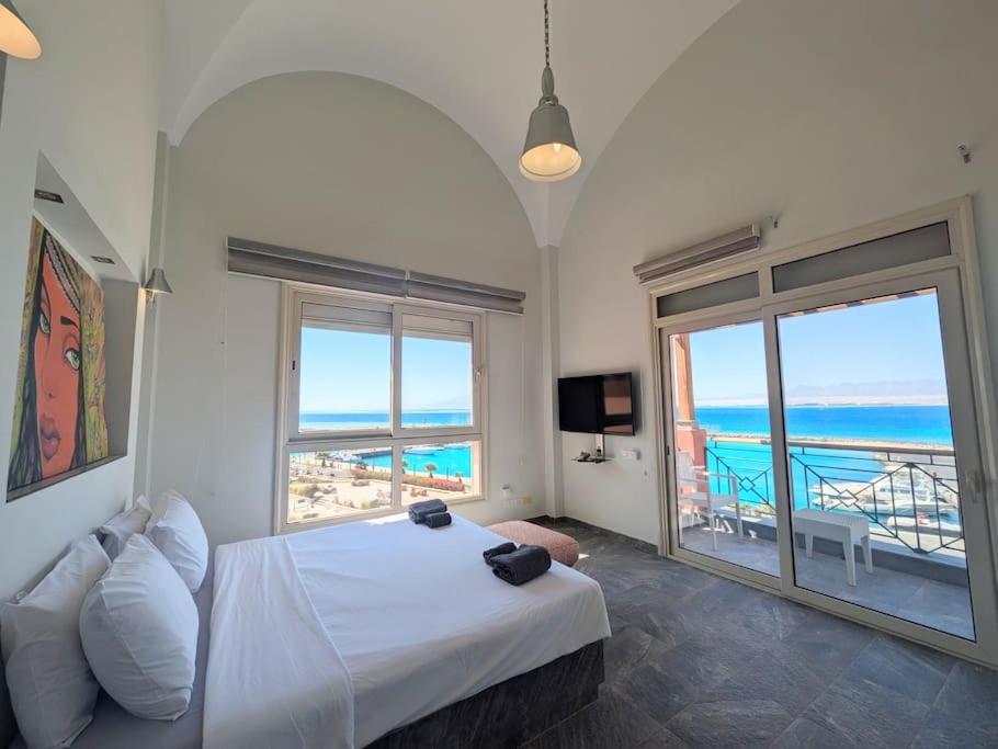 Central Luxury Marina 3BR Apt Free Beach Access view 5