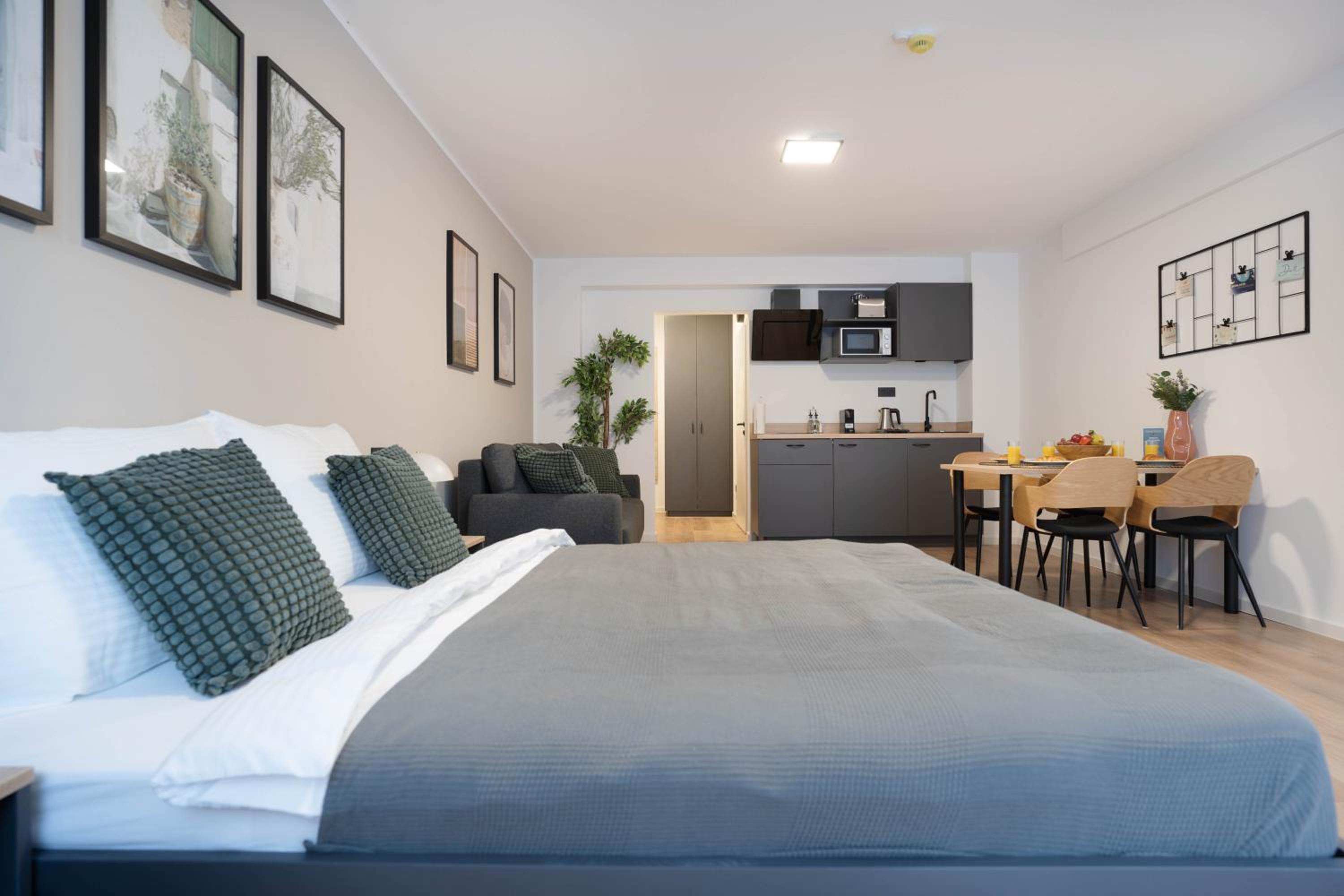 Central Bonn Apartments I home2share