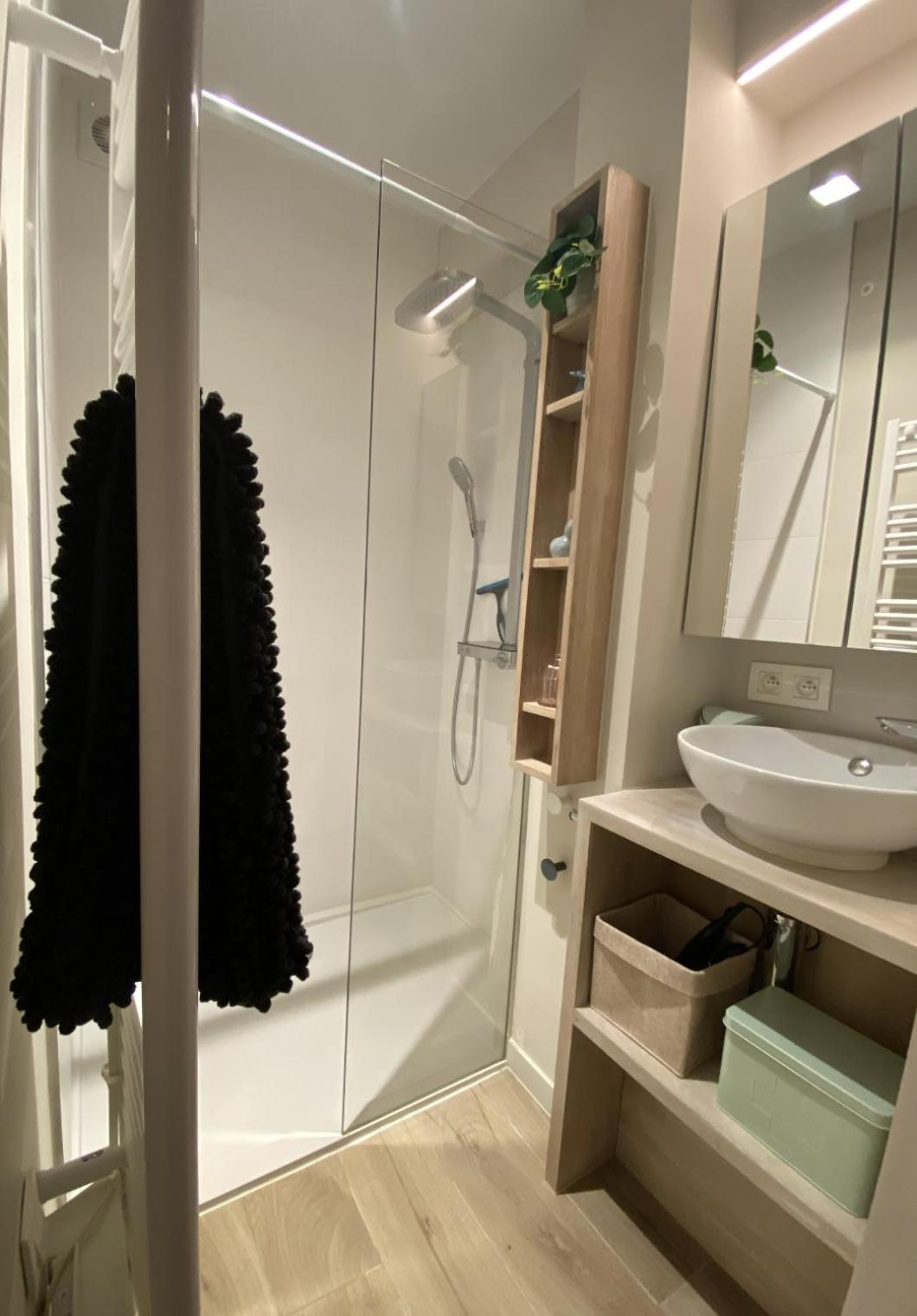 ZeeNest - Stijlvolle studio met terras nabij de zee