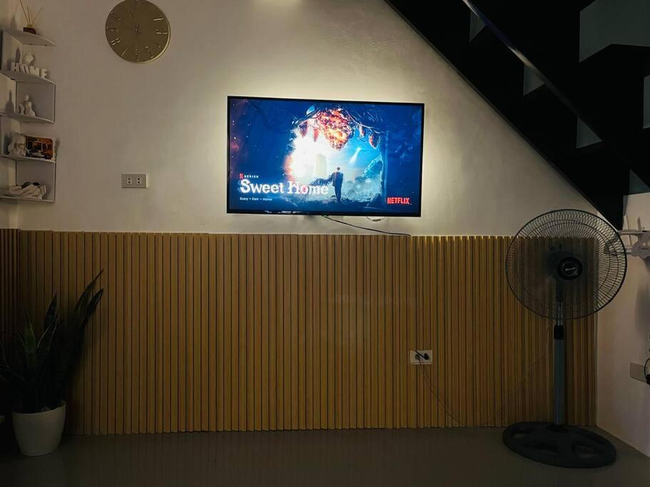 A cozy 2-bedroom home in Malolos - prime location view 5