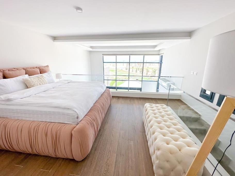 Beachfront Spacious Somabay Loft